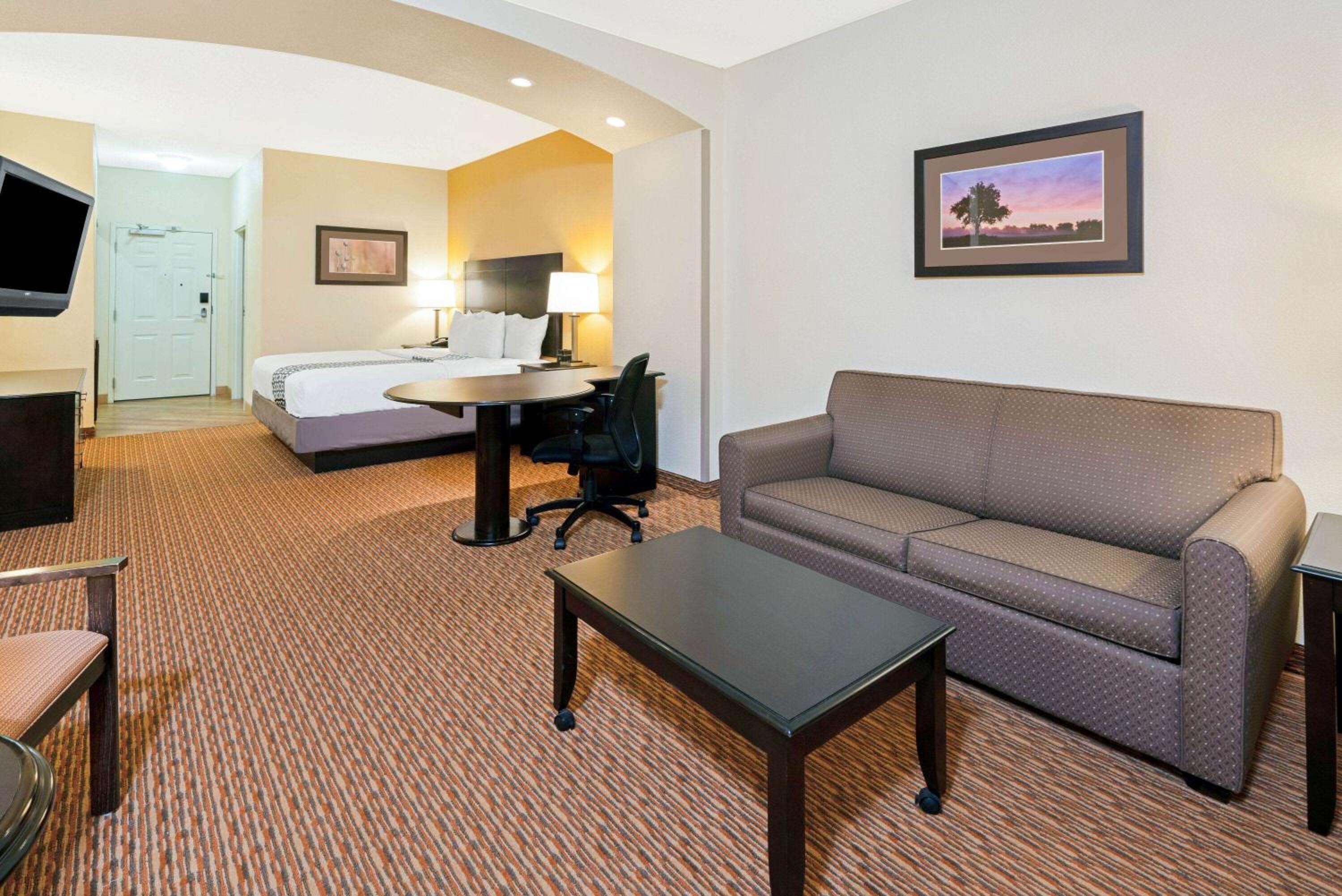 Executive King Room - Photo 2