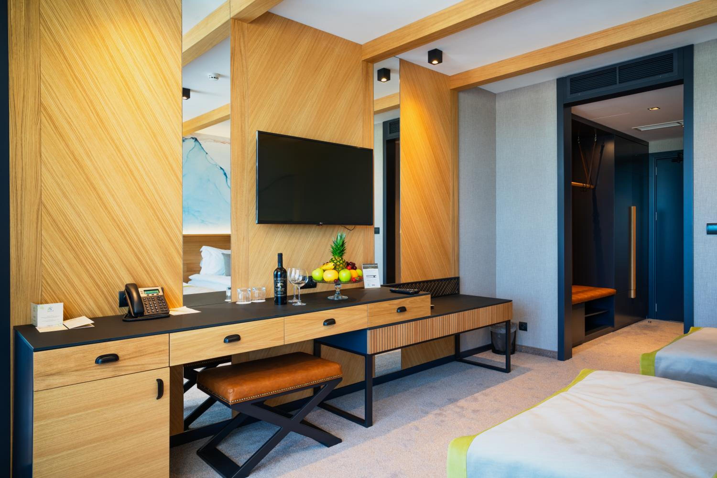 Double or Twin Room - Photo 4