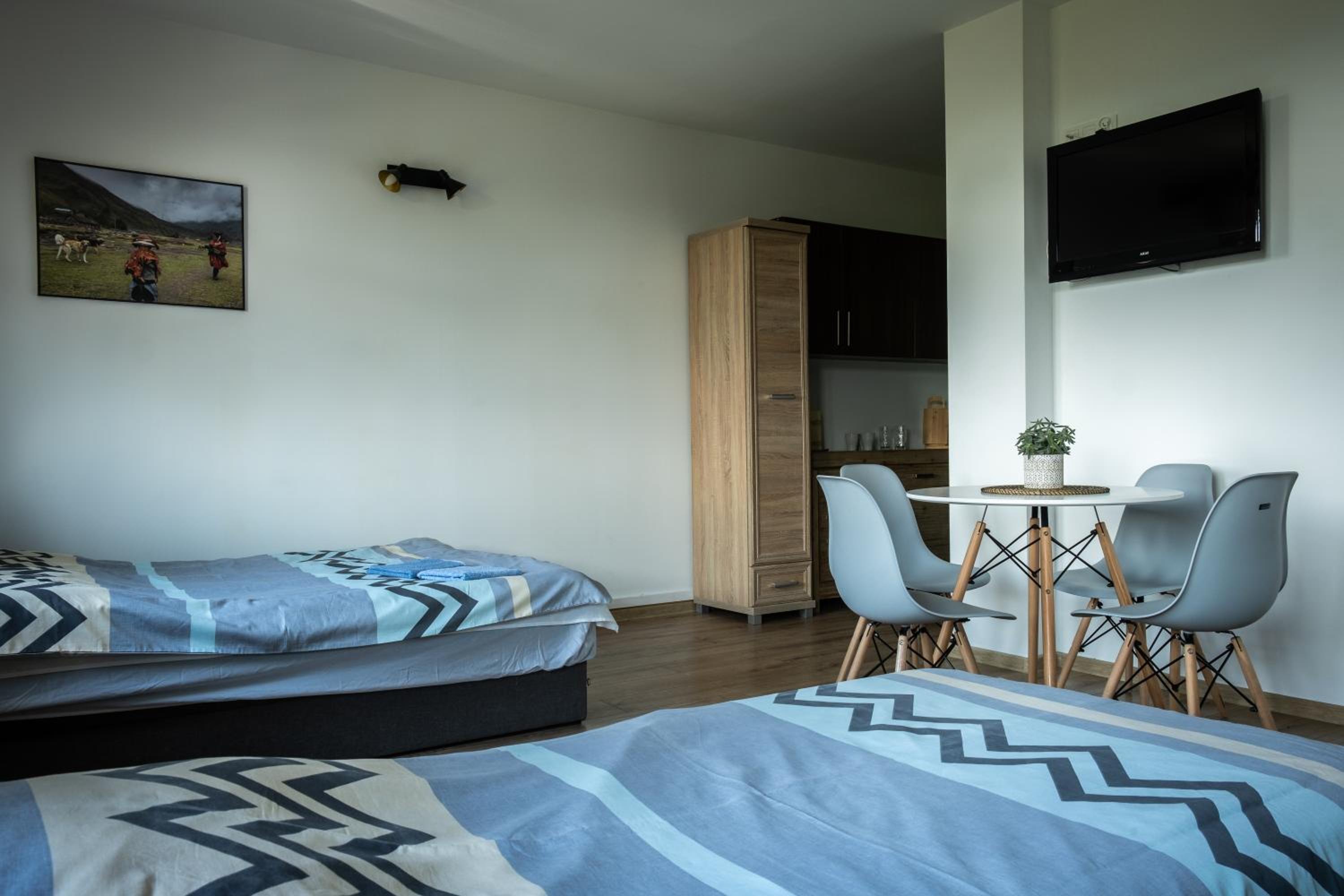 Quadruple Room with Mountain View photo 1