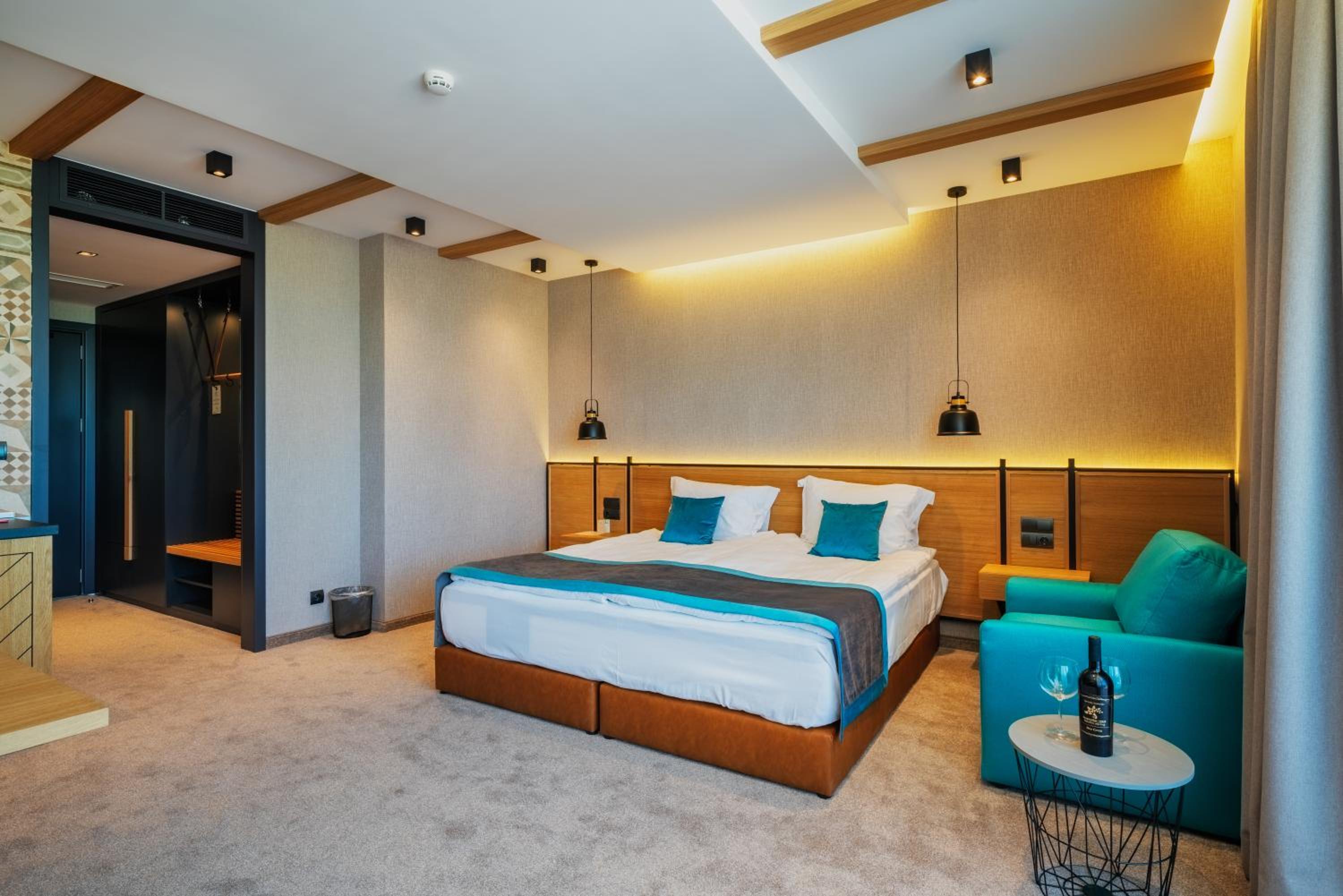 Deluxe Double Room photo 2