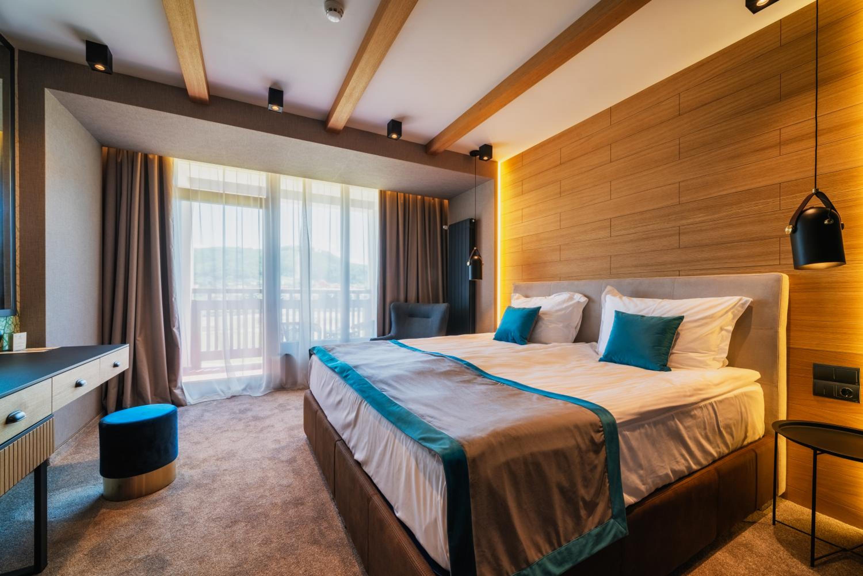 One-Bedroom Apartment - Photo 4