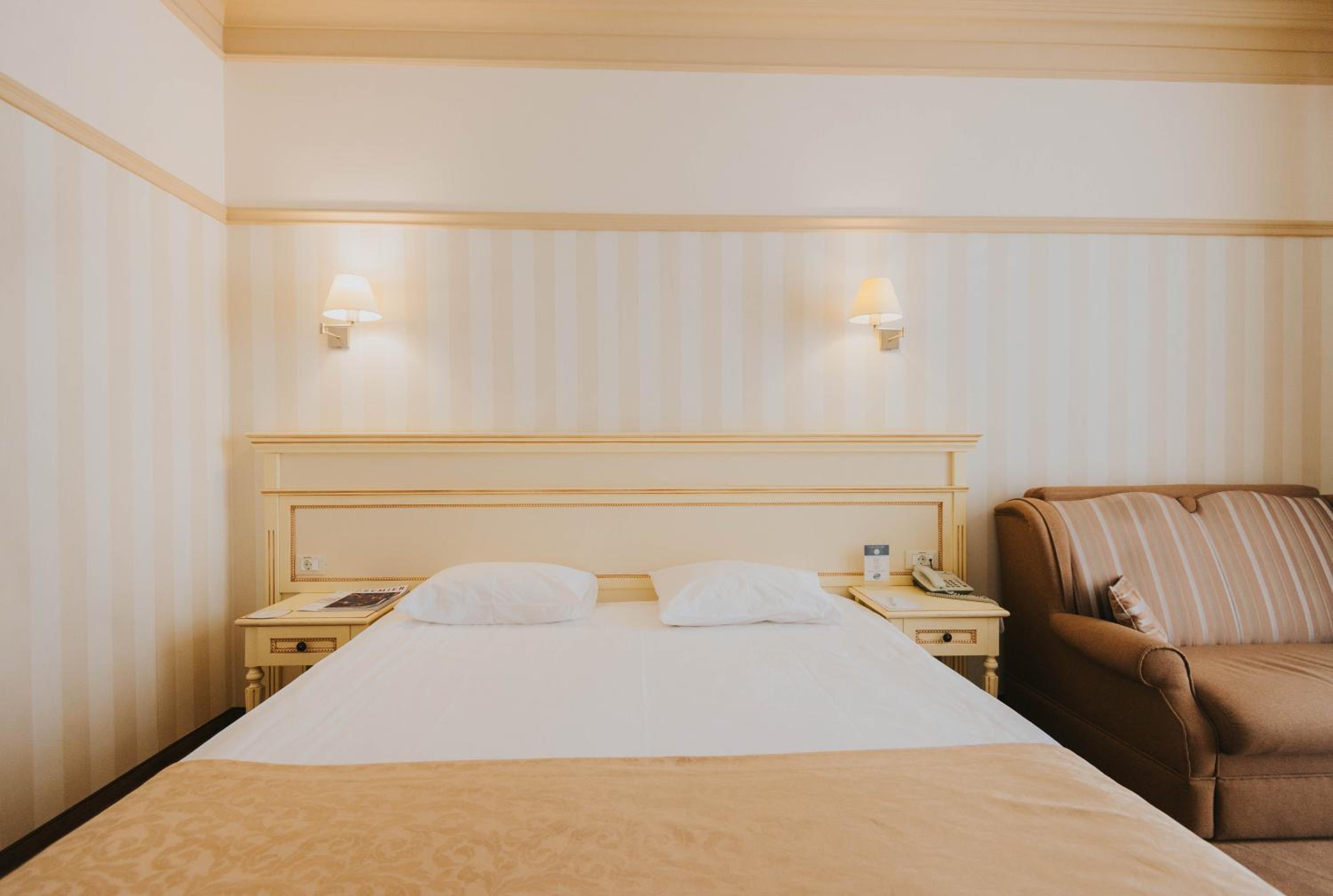 Premier Double or Twin Room photo 3