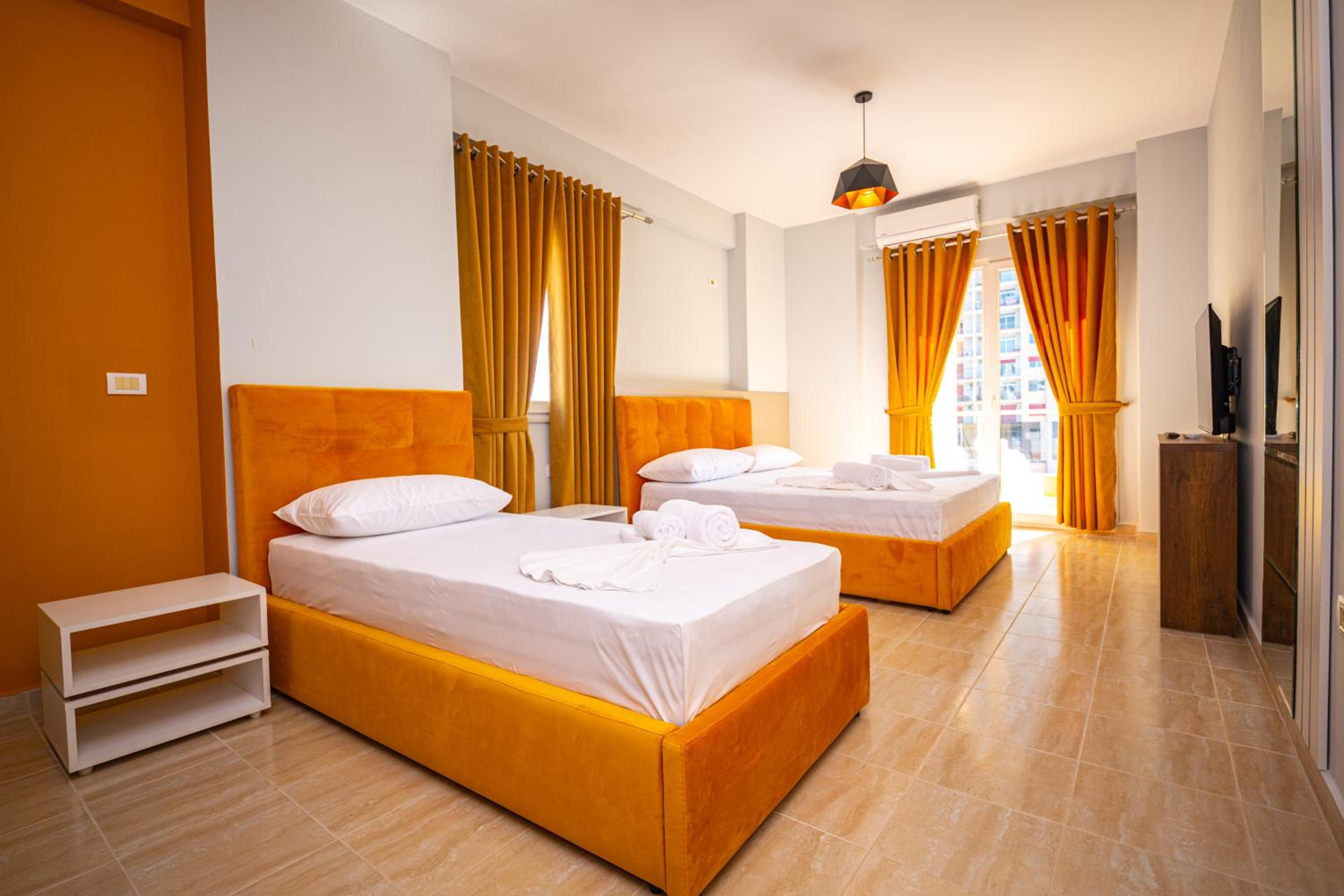 Three-Bedroom Apartment with Balcony (7 Adults)