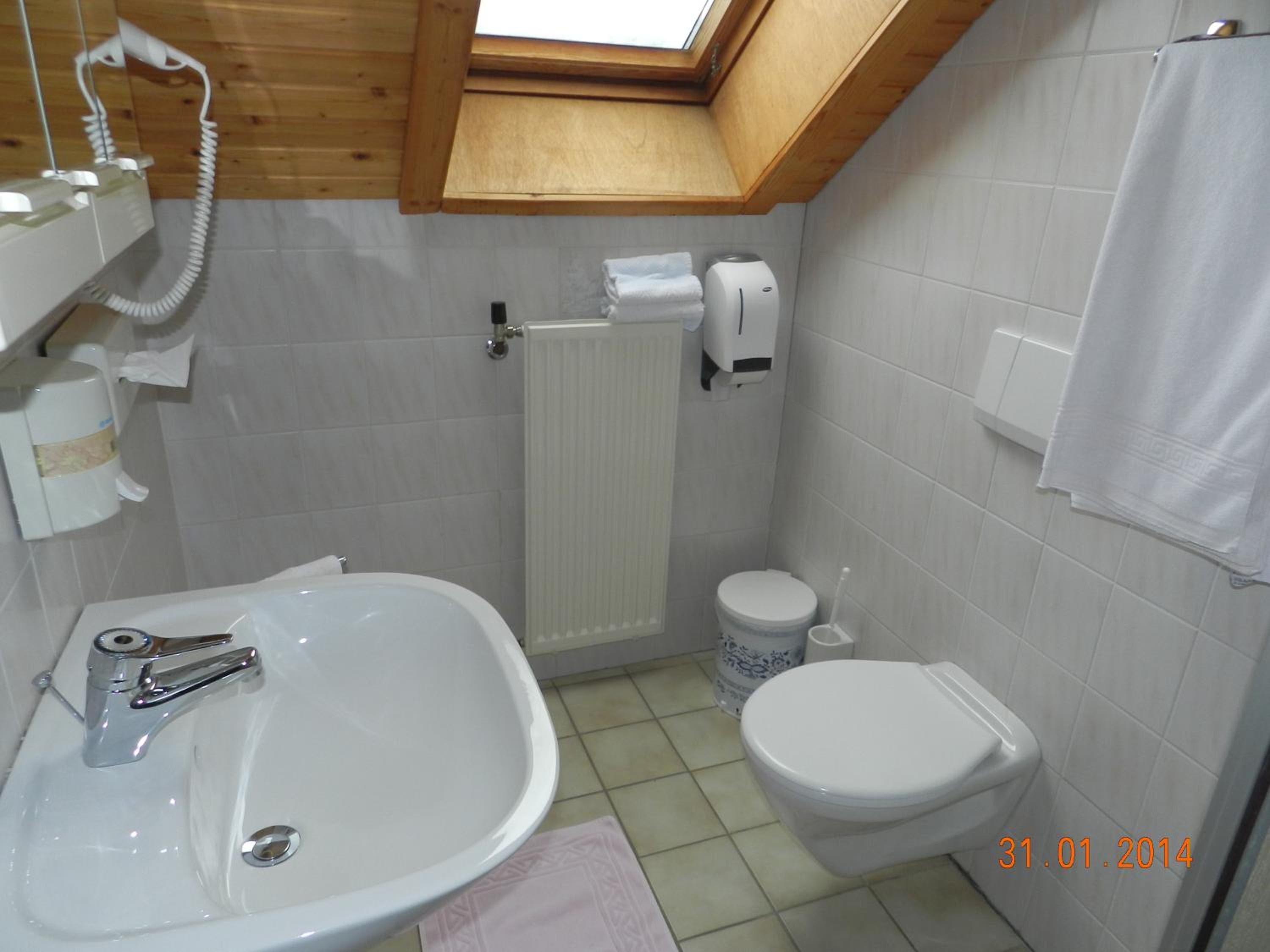 Double Room - Attic - Annex - Photo 5