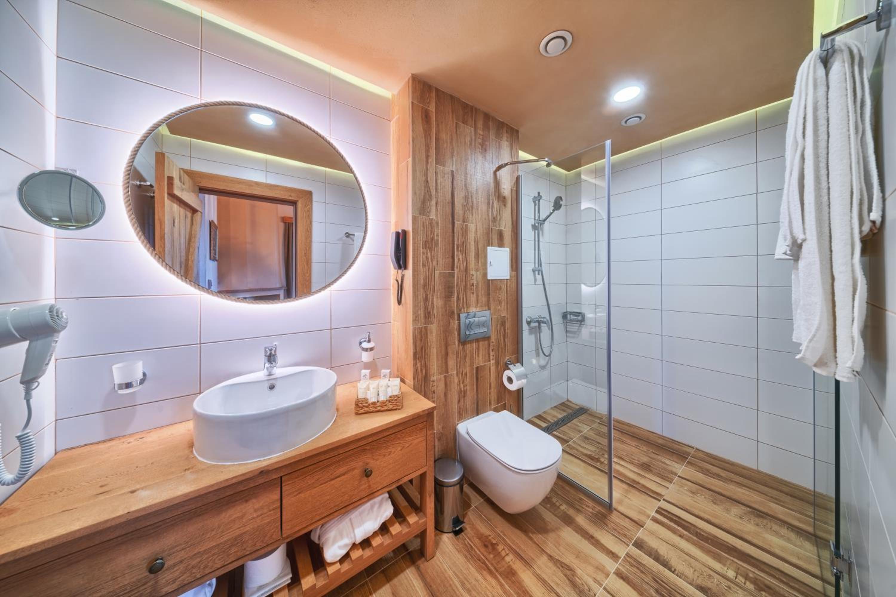 Studio in Standard Villa - Photo 6