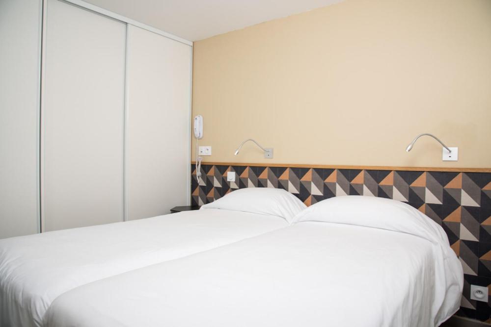 Apartment - Split Level - Photo 3