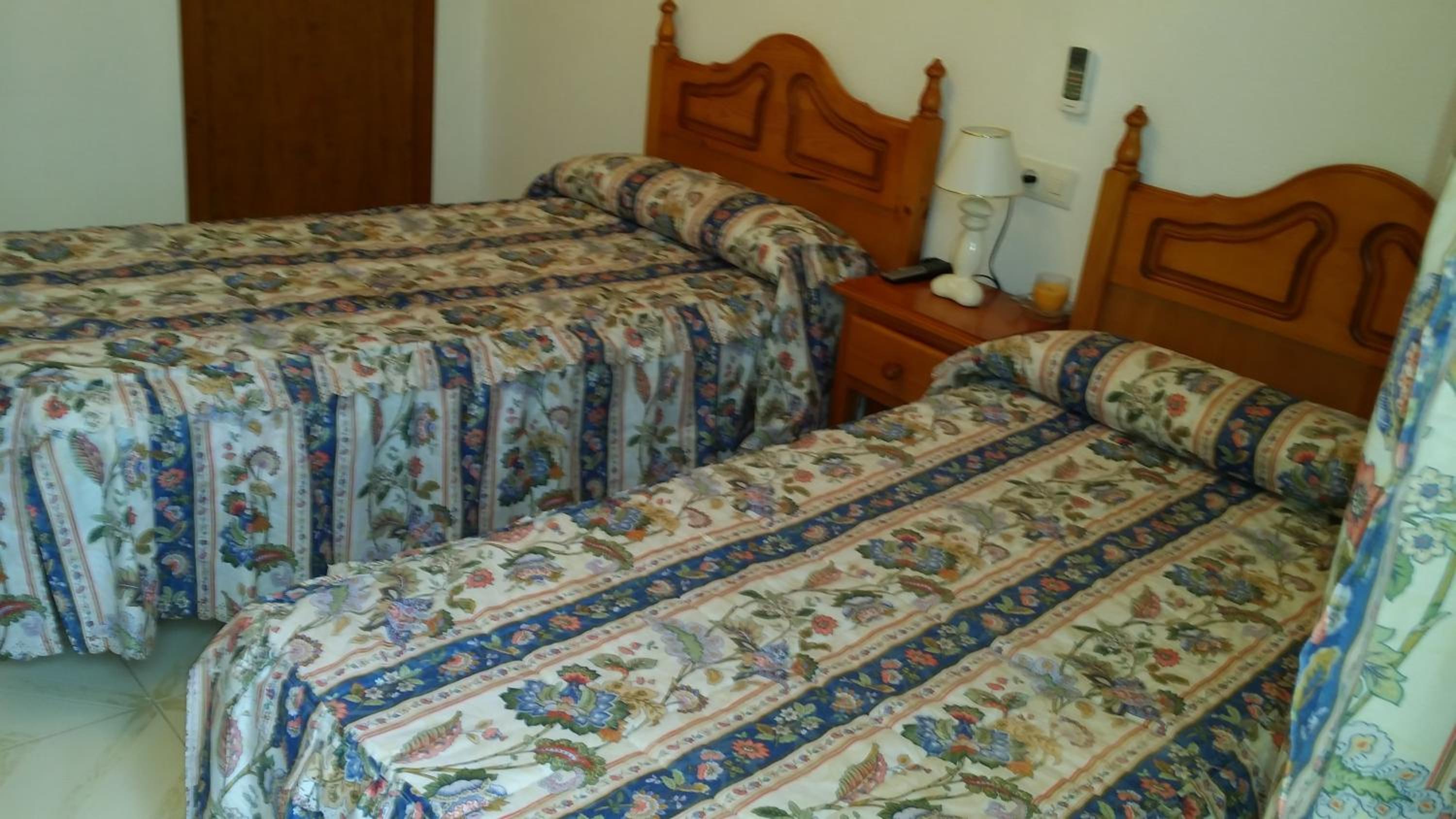 Double or Twin Room - Photo 6