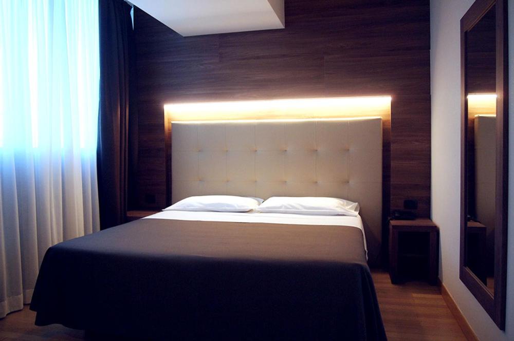 Double Room - Photo 4