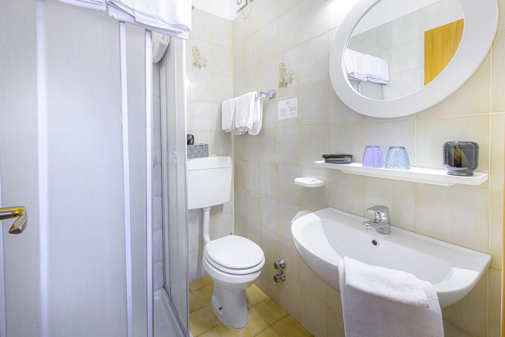 Triple Room - Photo 2