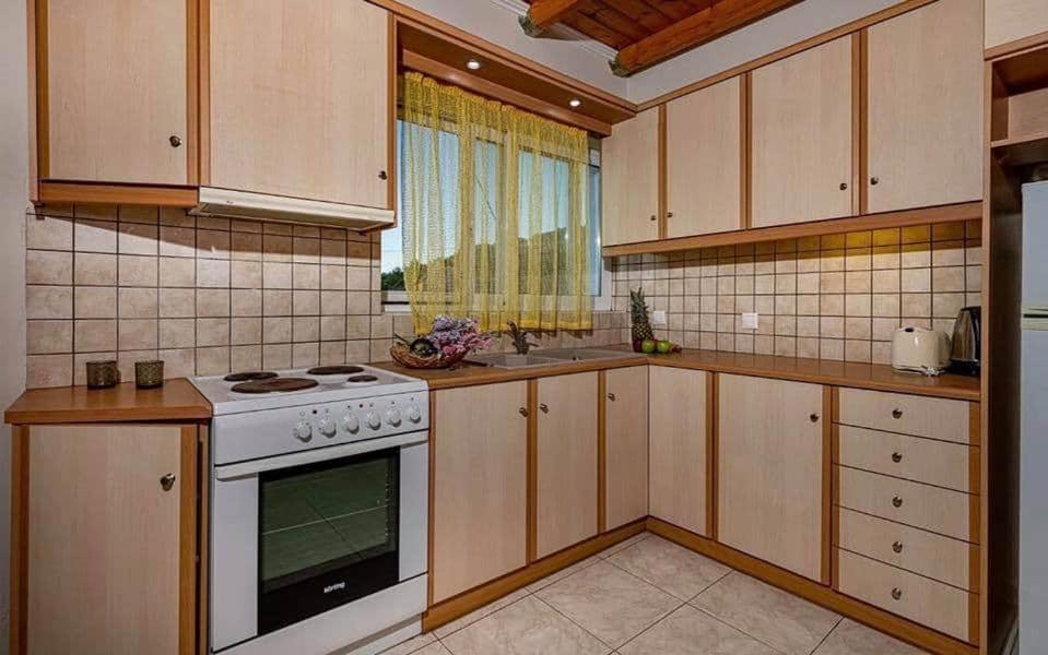 Apartment with Mountain View photo 3