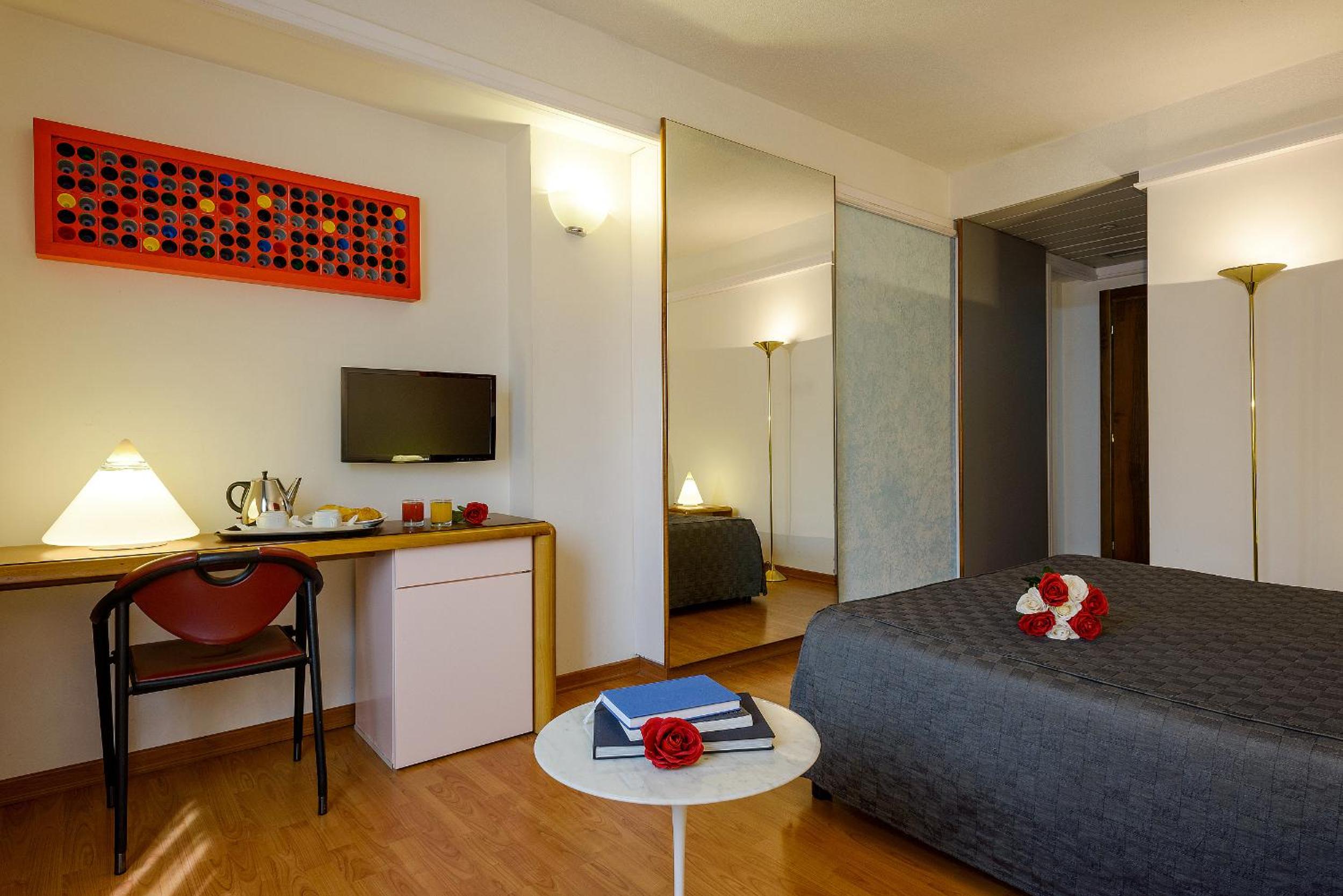 Classic Double or Twin Room - Photo 3