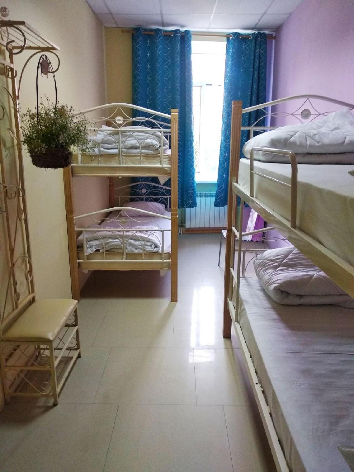Economy Quadruple Room with Shared Bathroom photo 2