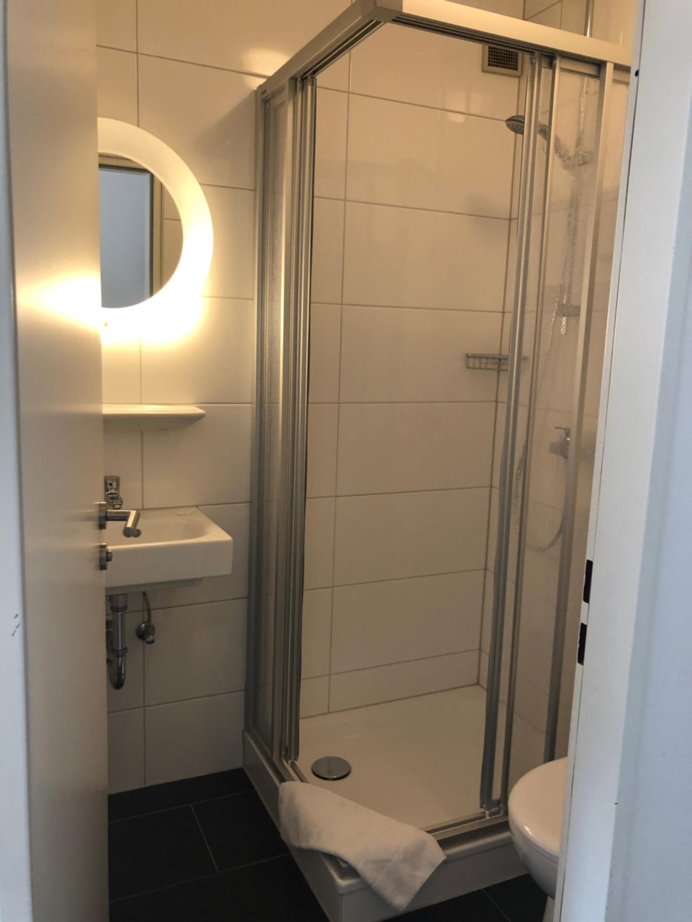 Single Room photo 2