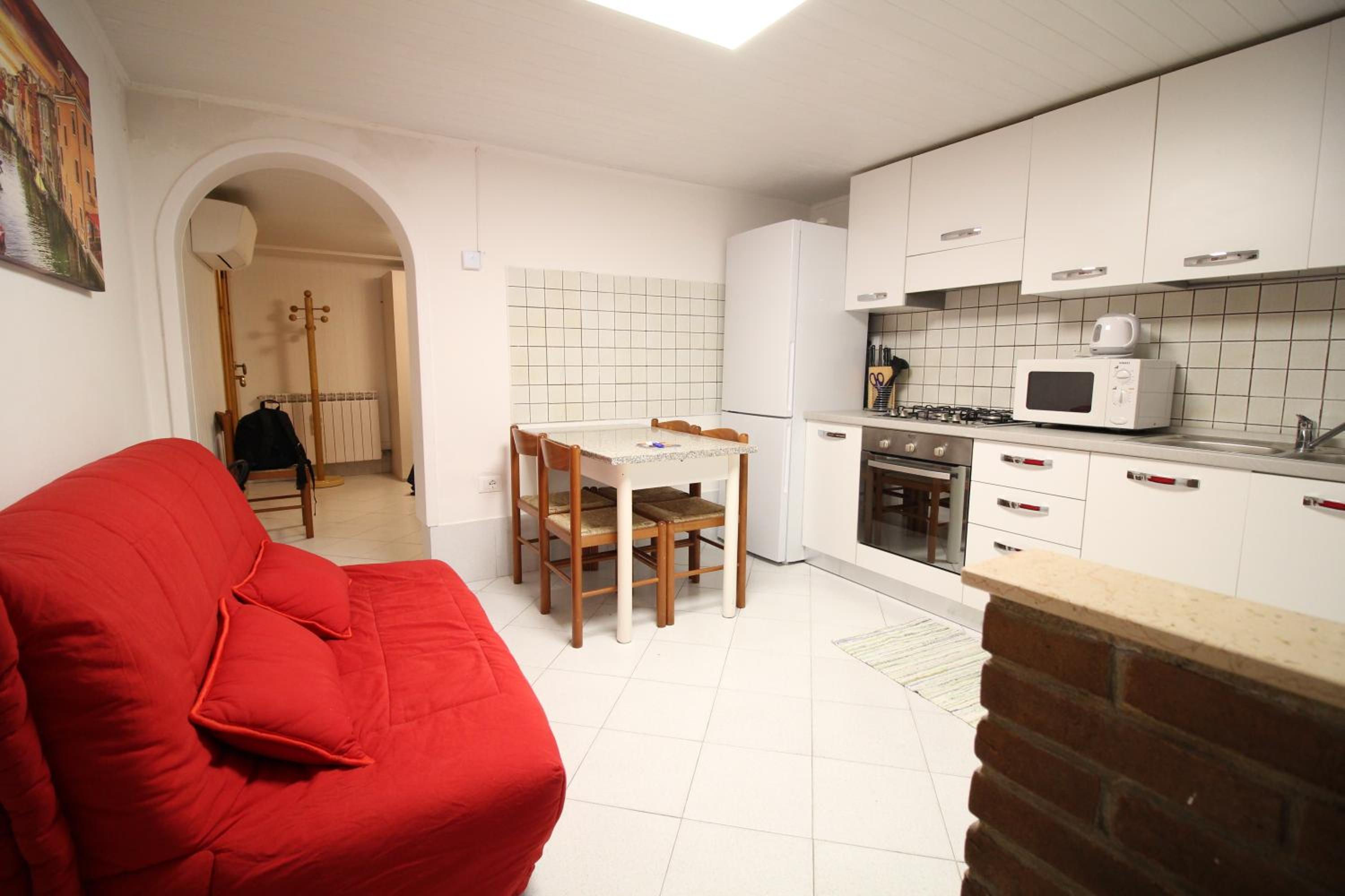 One-Bedroom Apartment photo 3