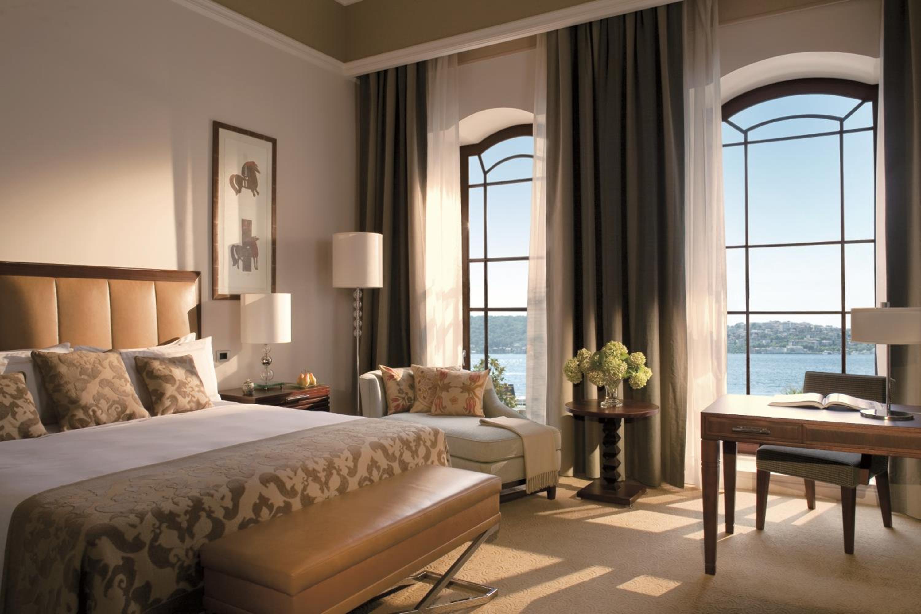 Palace Bosphorus Room King Bed photo 1
