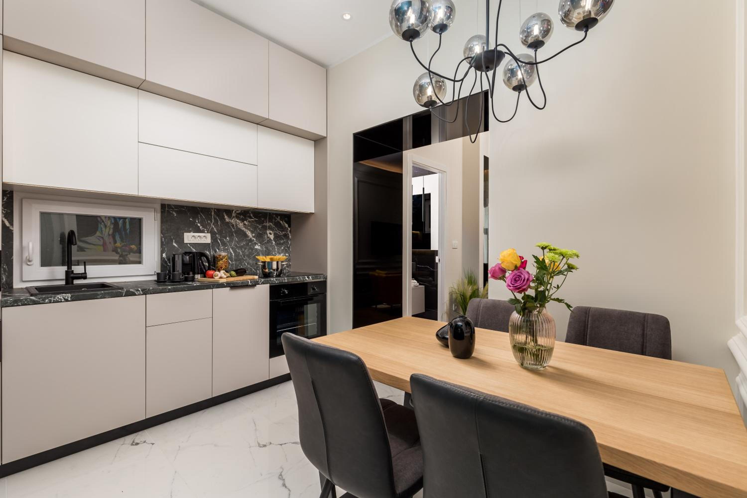 One-Bedroom Apartment - Photo 8