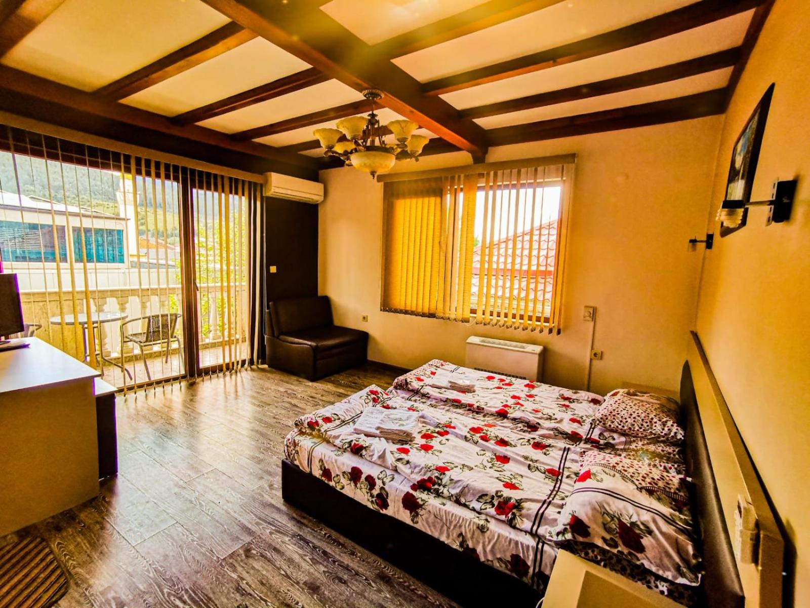 Twin Room - Photo 1