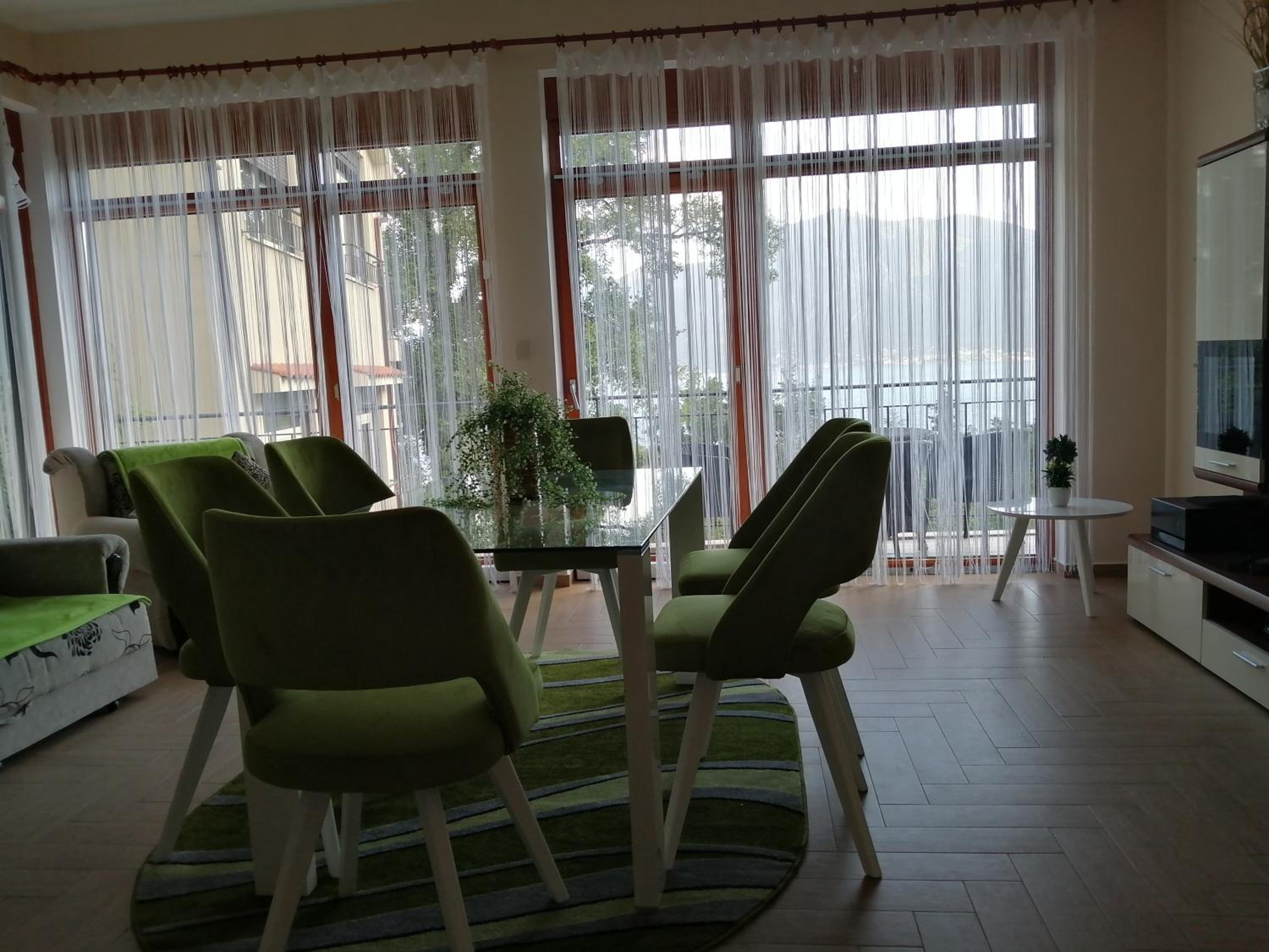 Apartment - Split Level