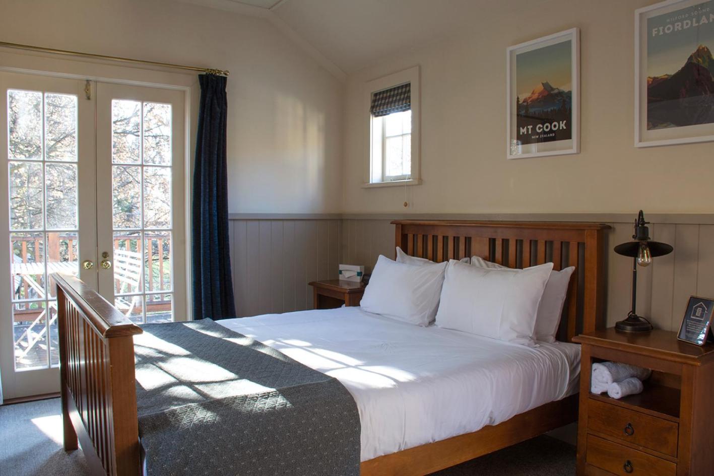 Standard King Room photo 2