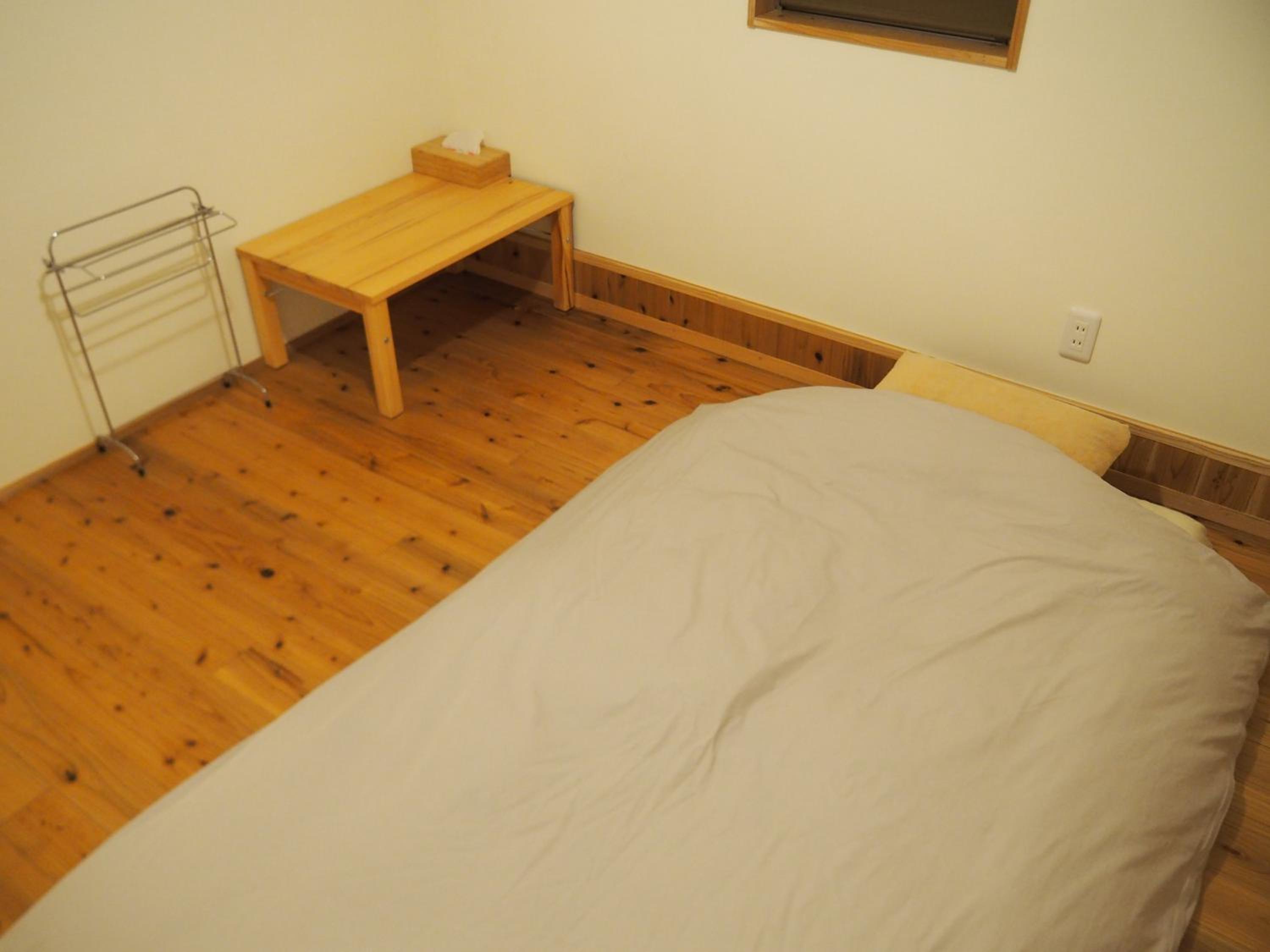 Twin Room with Shared Bathroom photo 1