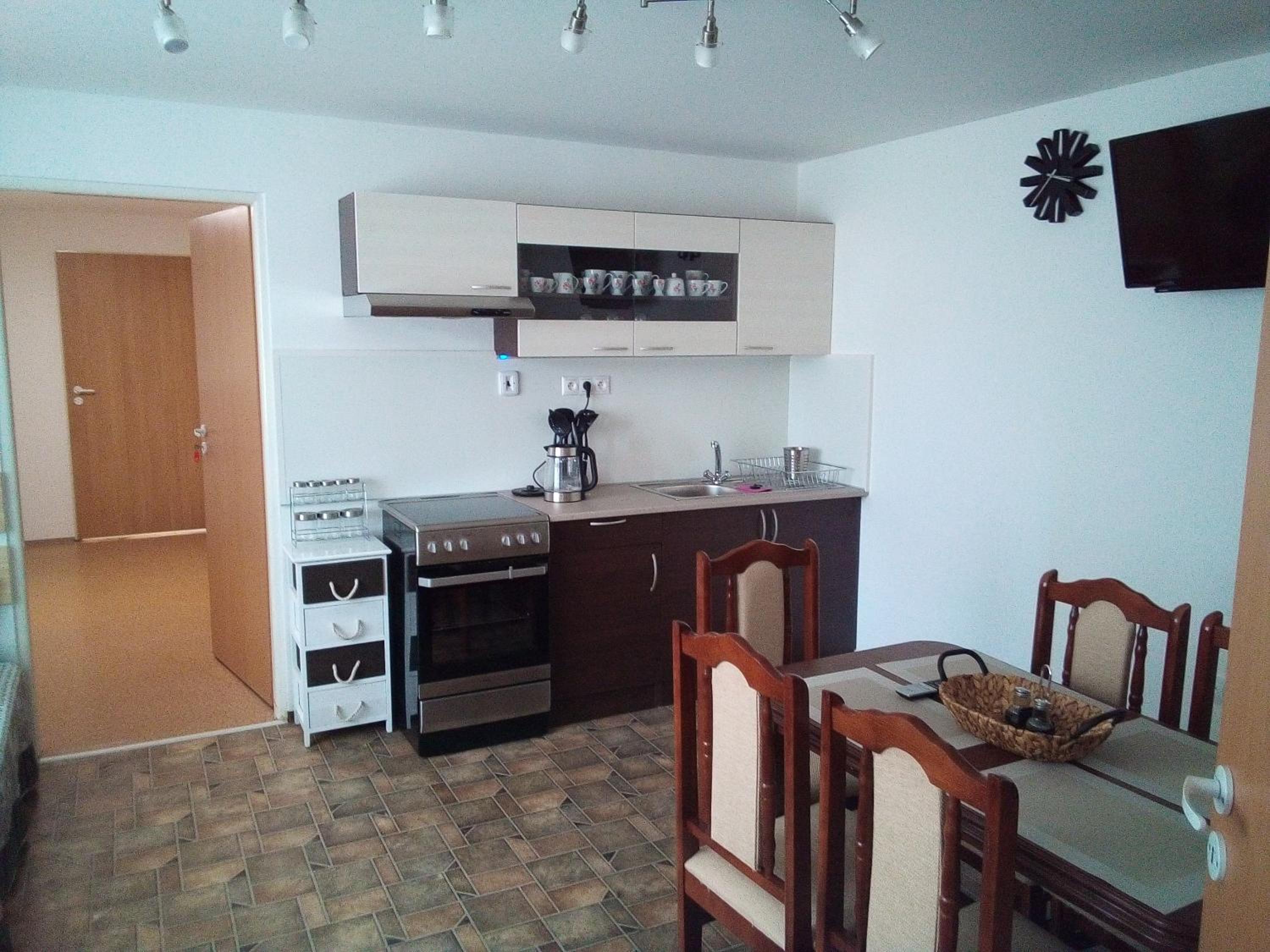 One-Bedroom Apartment - Photo 7