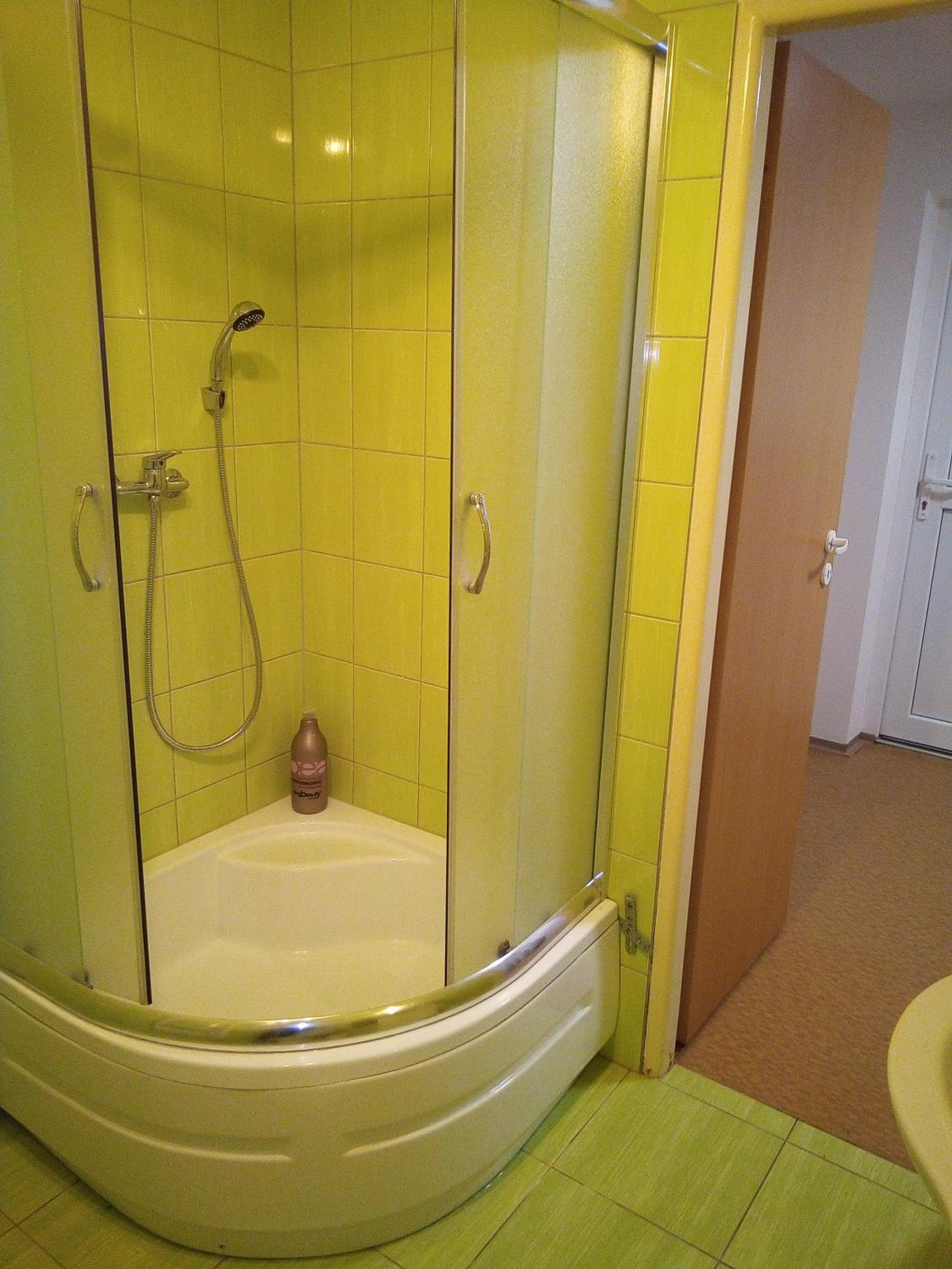 One-Bedroom Apartment - Photo 5