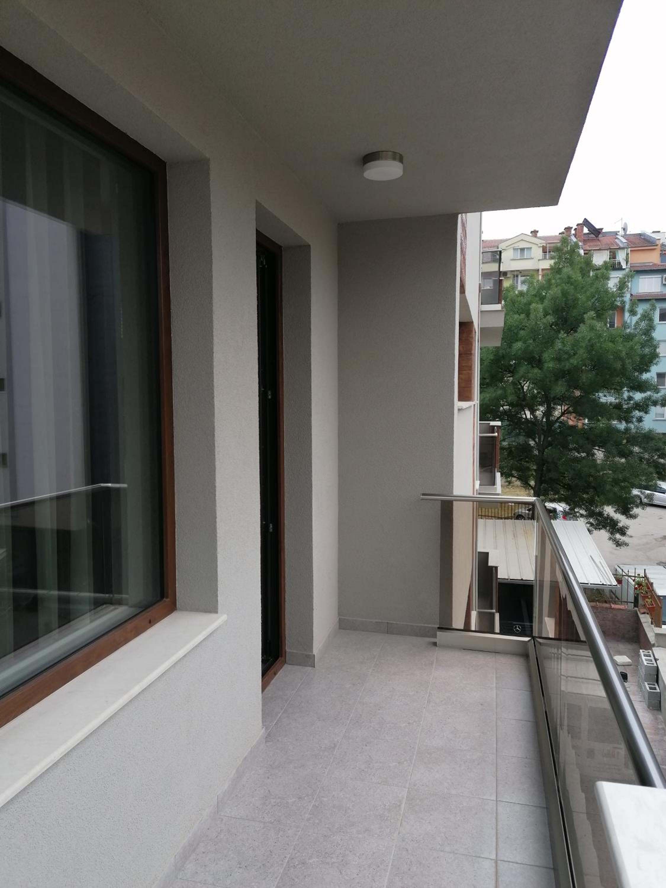 Three-Bedroom Apartment - Photo 5