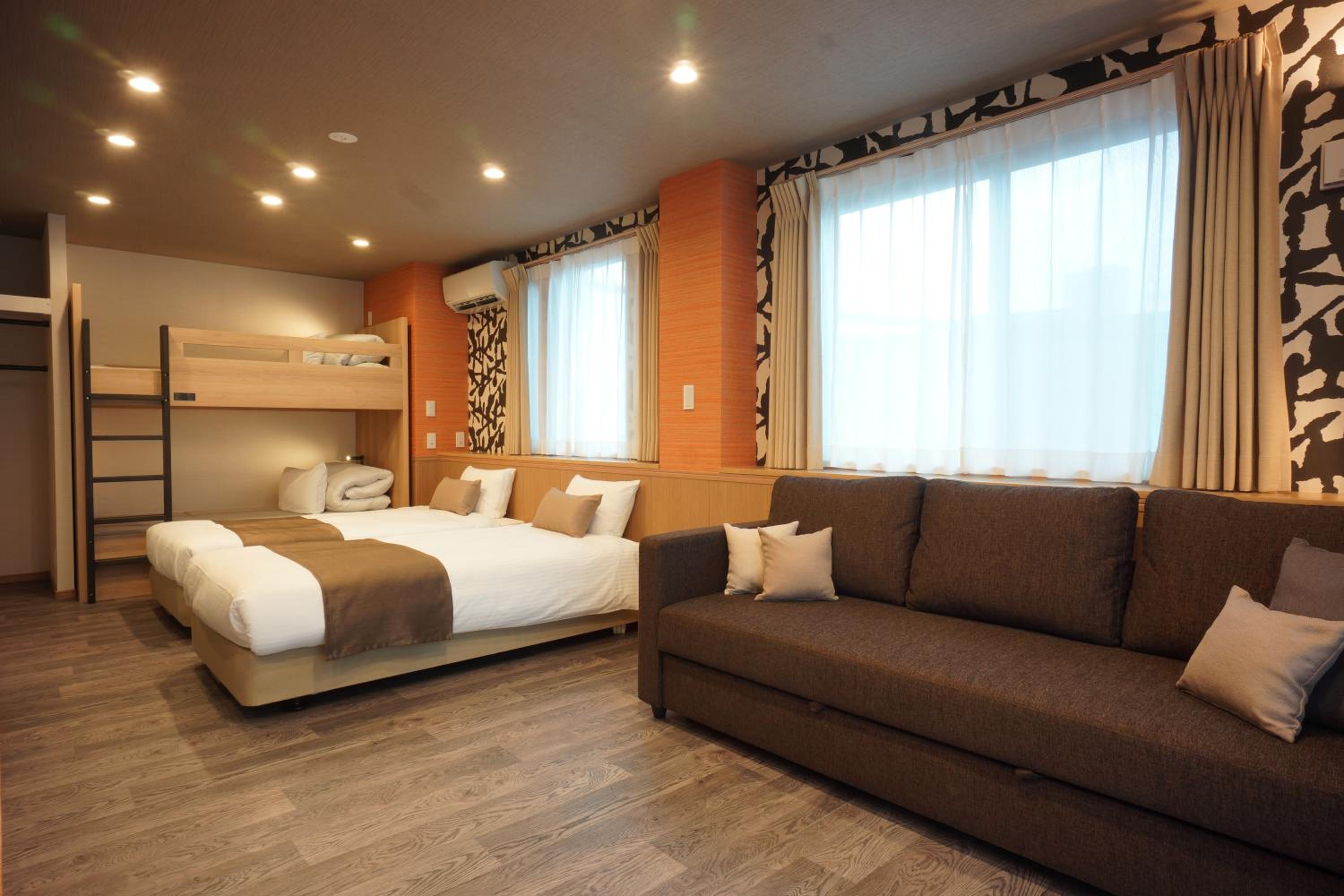 Quintuple Room photo 3