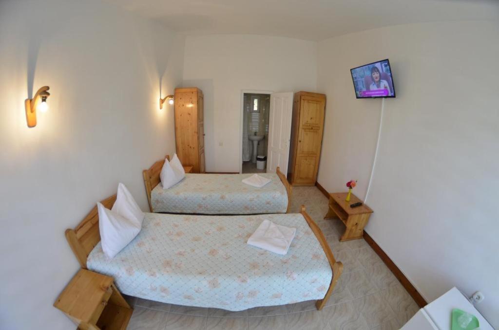 Triple Room with Bathroom photo 3