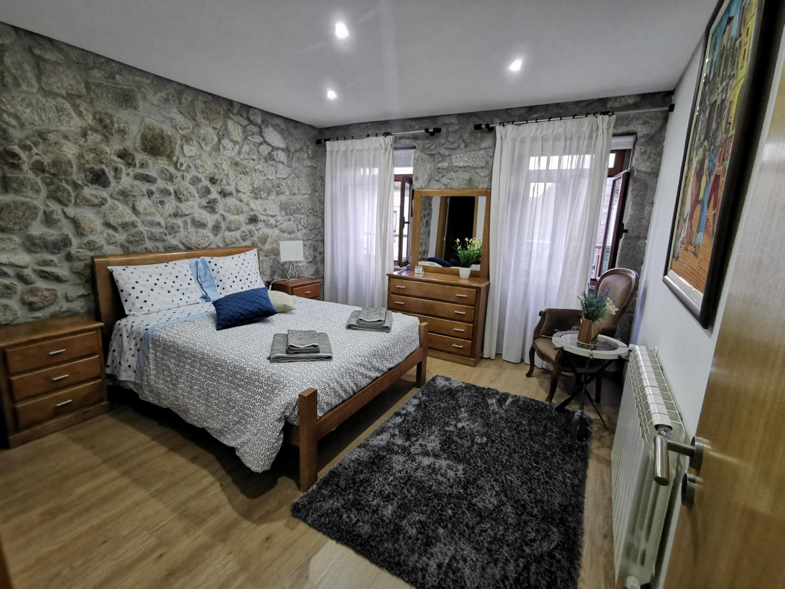 Suite with City View - Photo 23