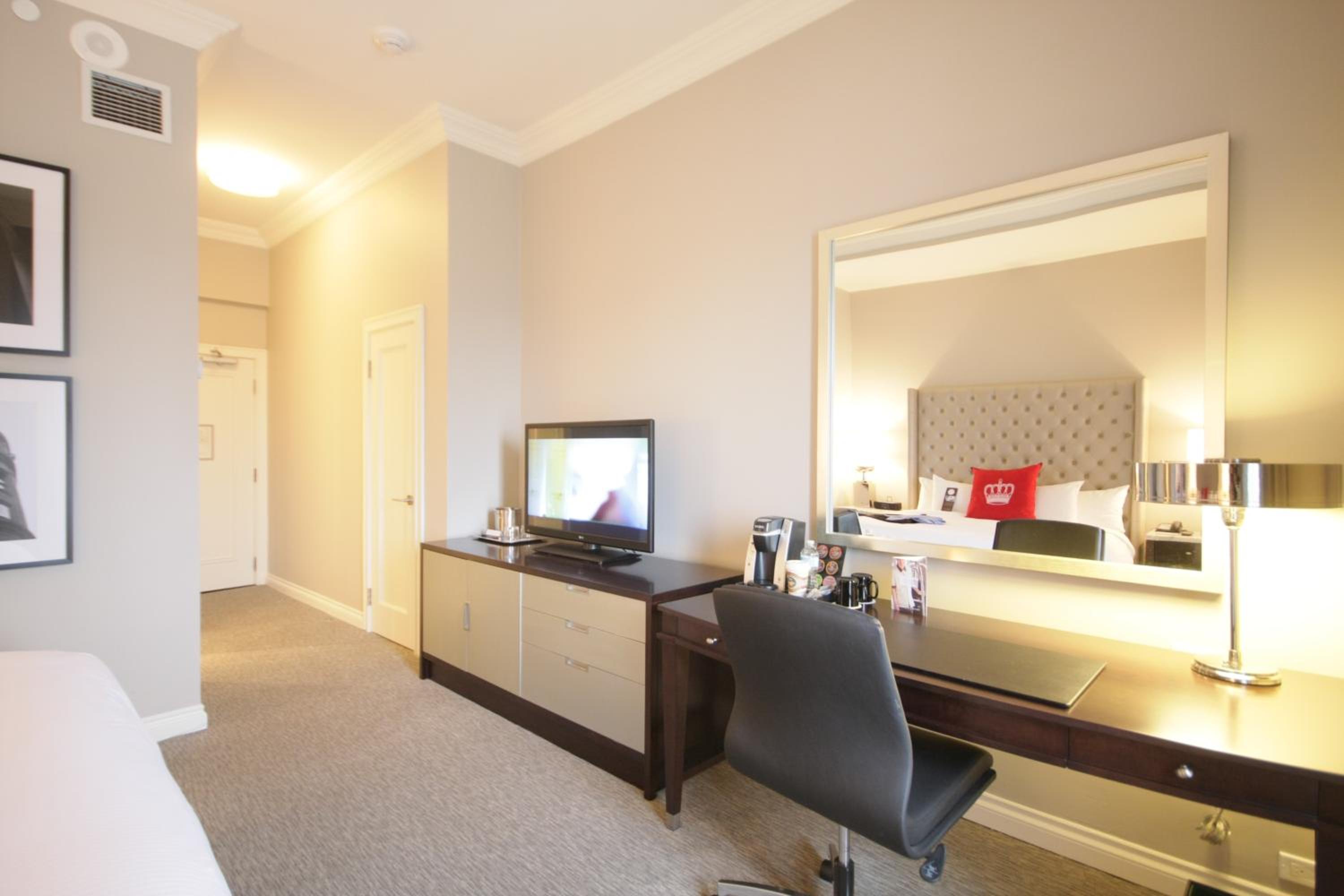 Deluxe Queen Room with Two Queen Beds