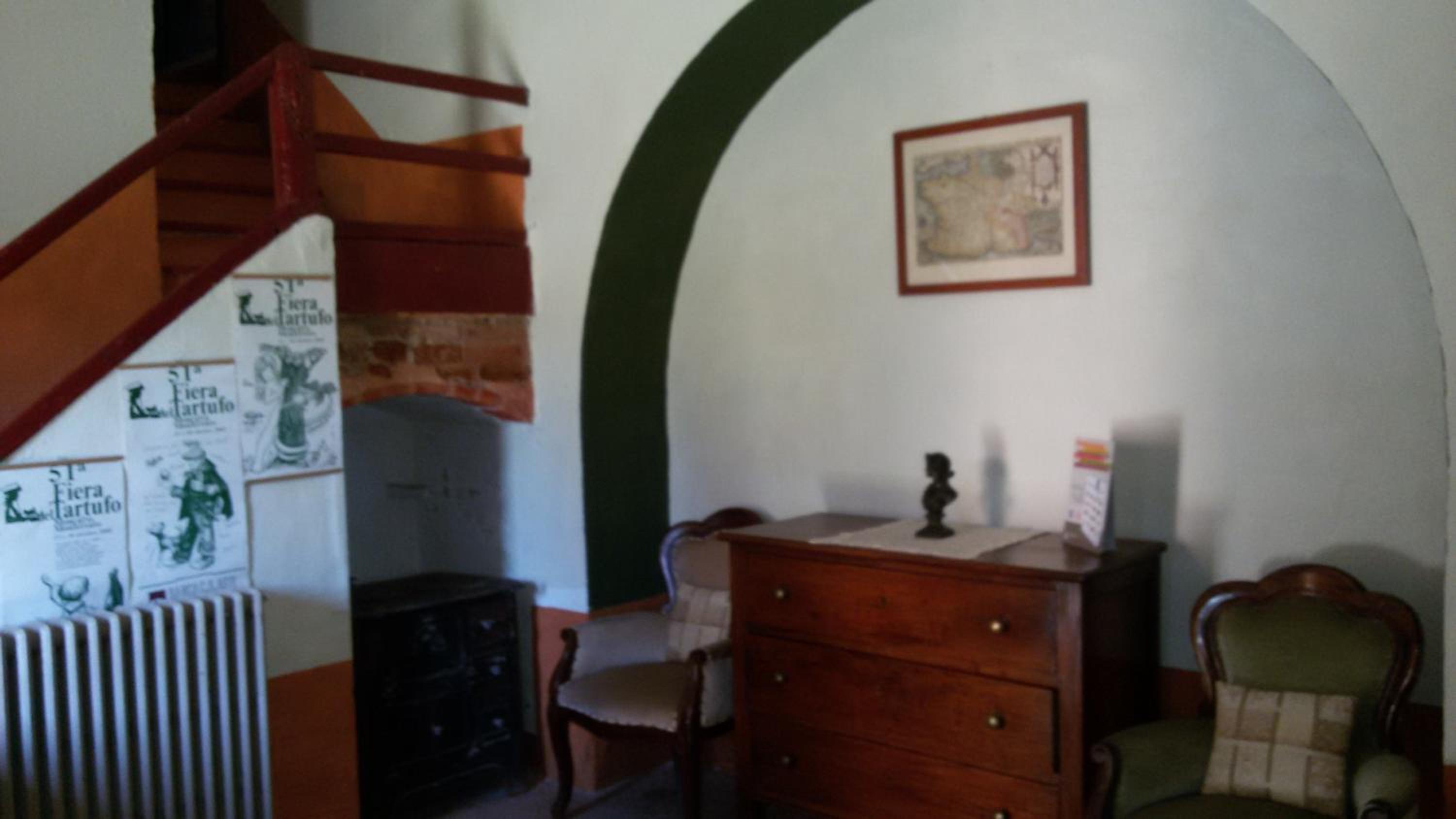 Two-Bedroom Apartment - Photo 4