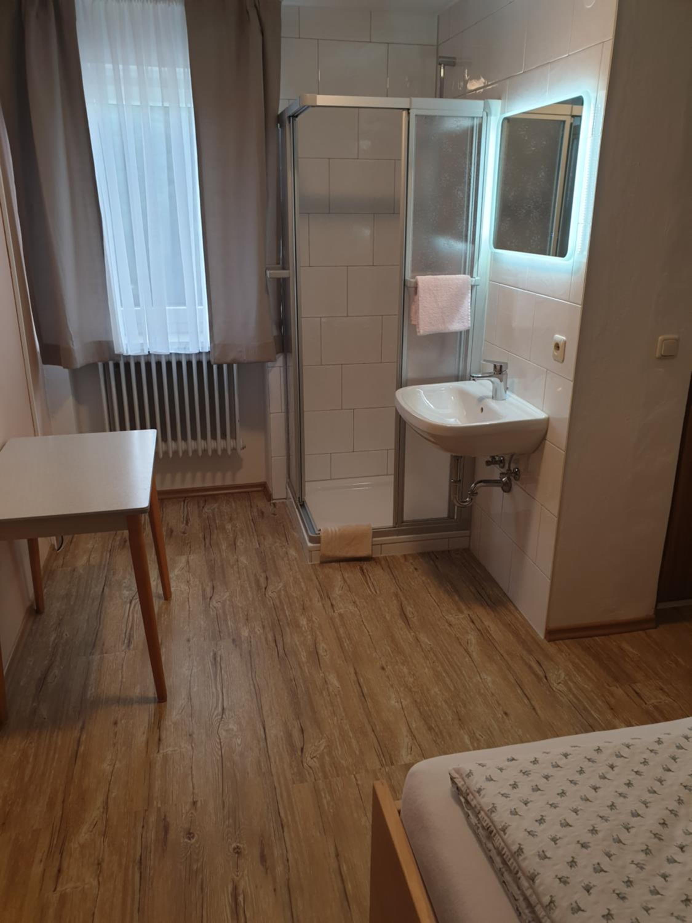 Single Room photo 2
