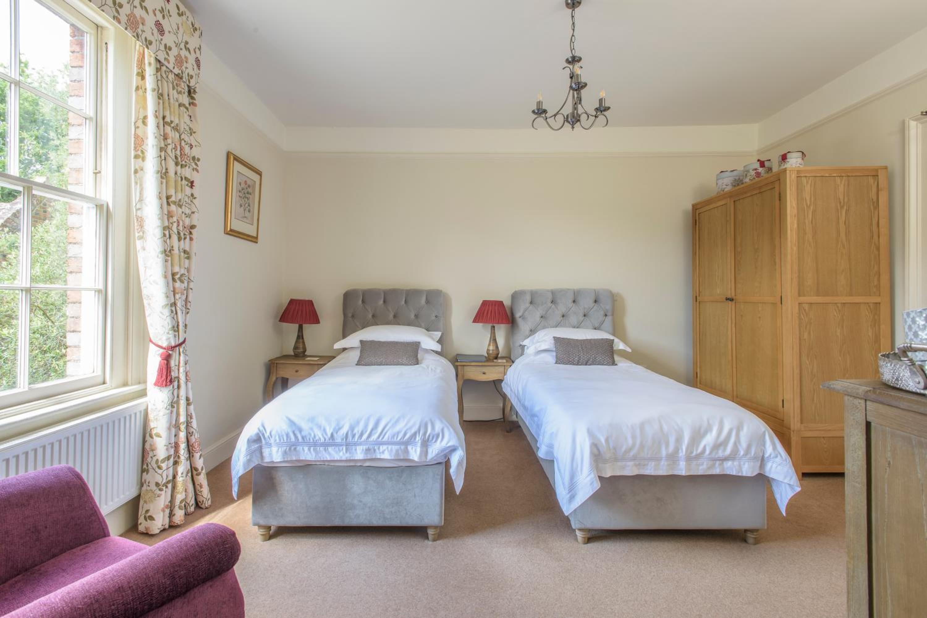 Deluxe Double or Twin Room - Photo 2