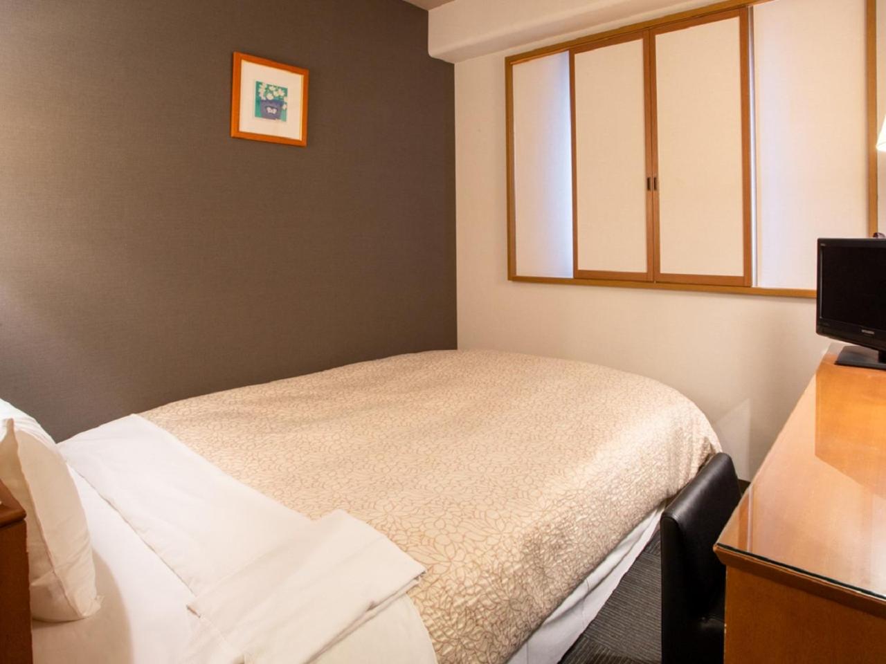 Single Room -Smoking - Photo 1