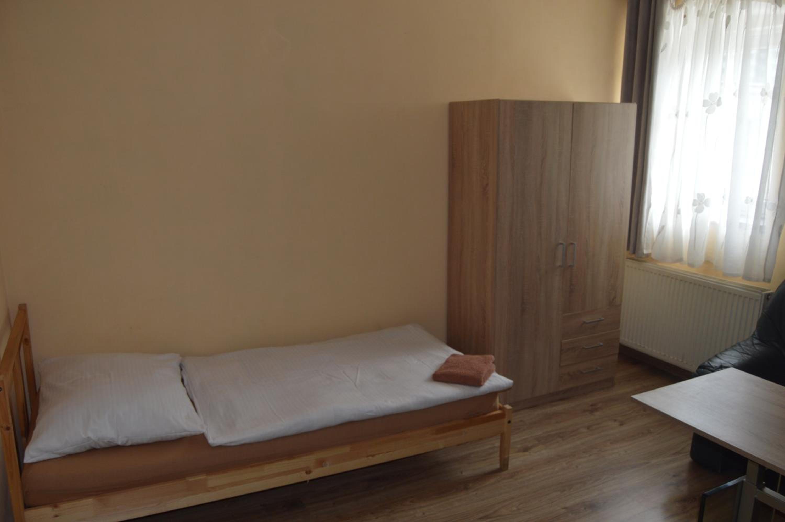 Standard Twin Room photo 2