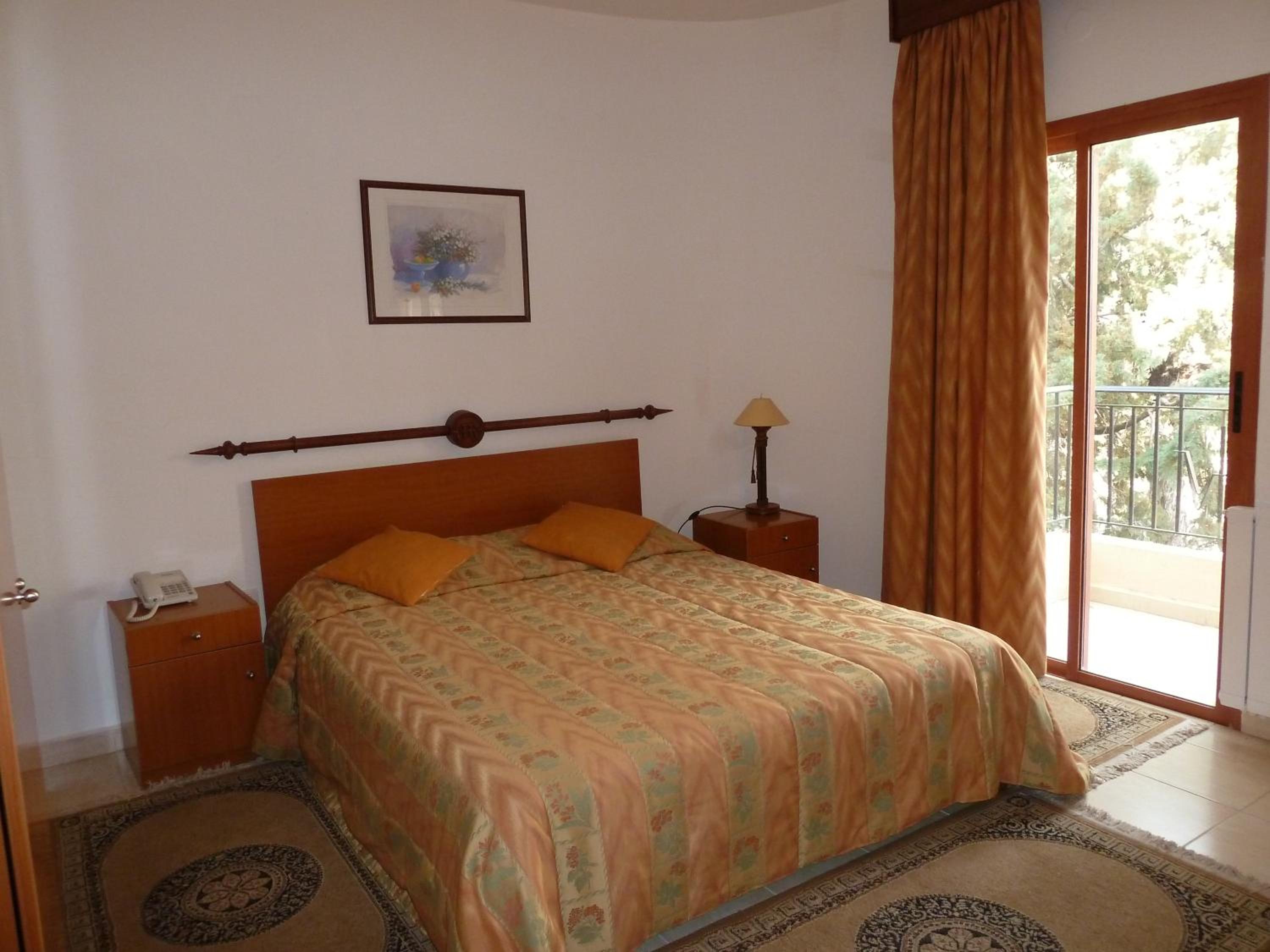 Standard Room - Street & Mountain View photo 2