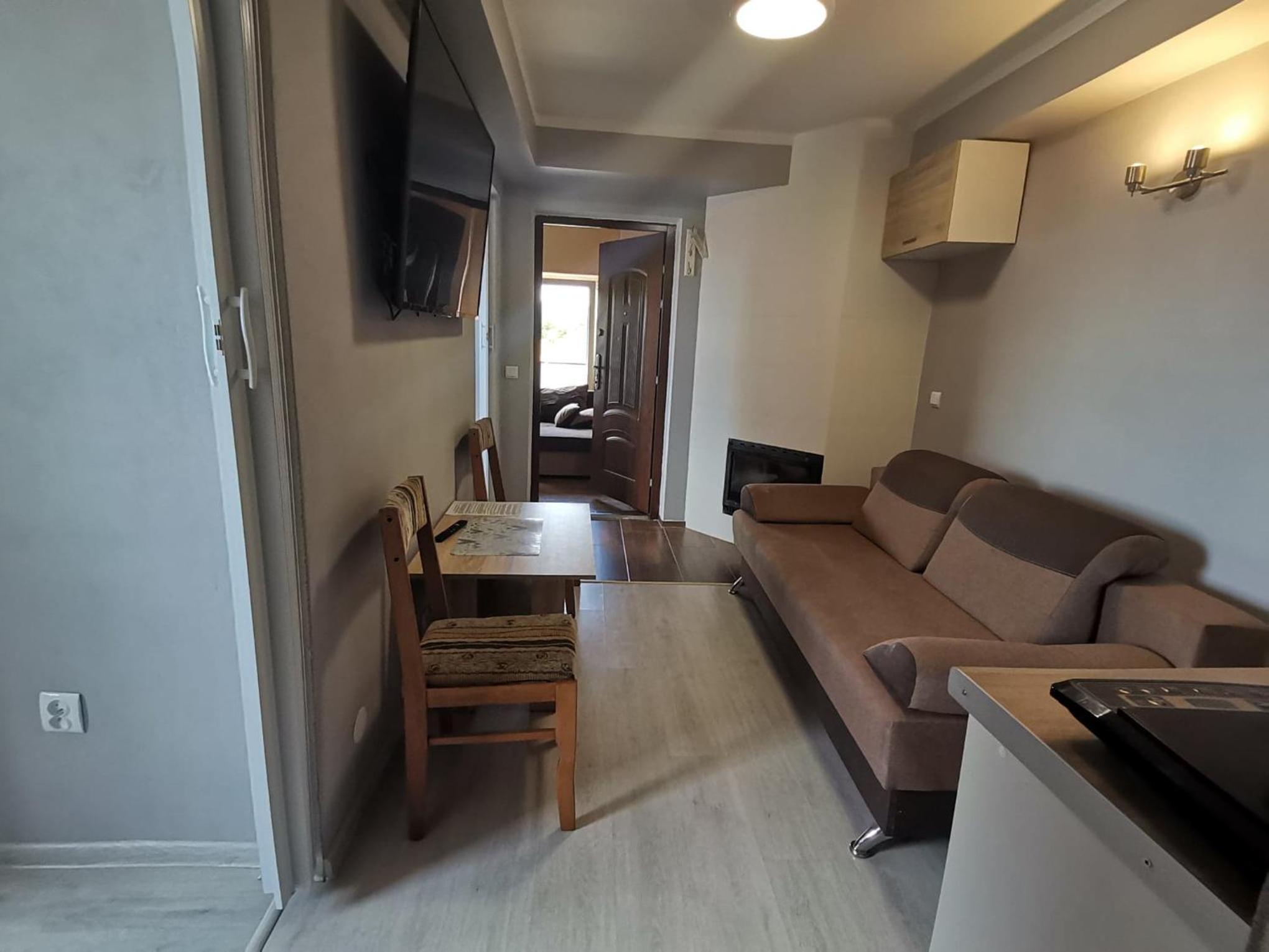 两卧室小屋