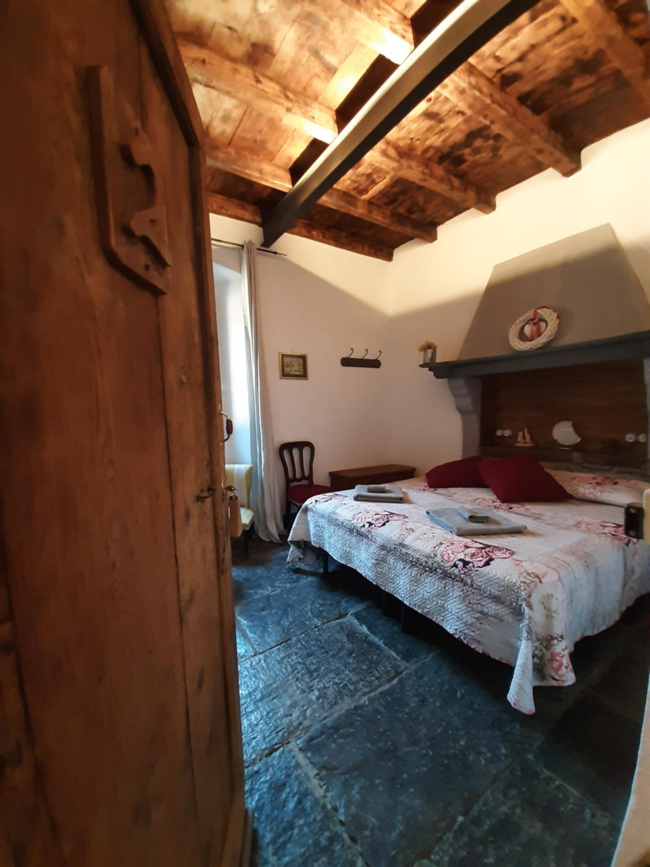 King Room with Lake View - Photo 2