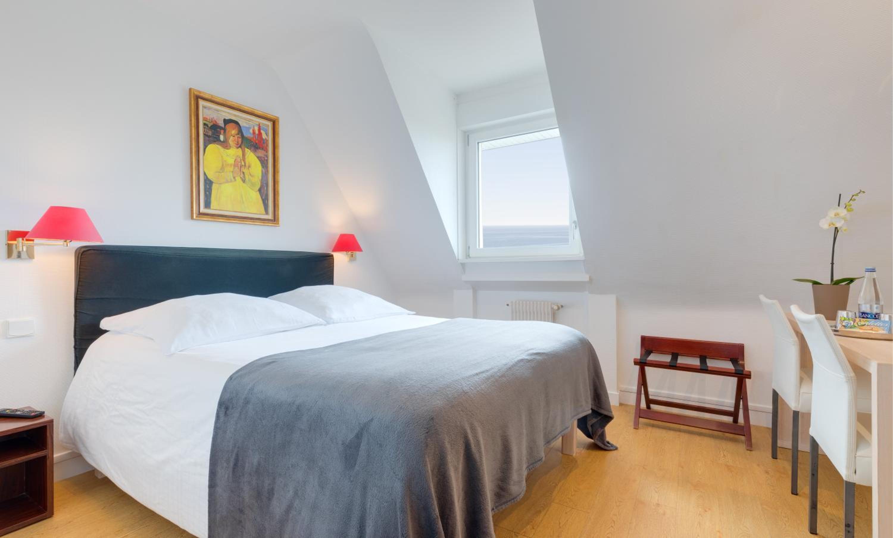Sea View Room photo 3