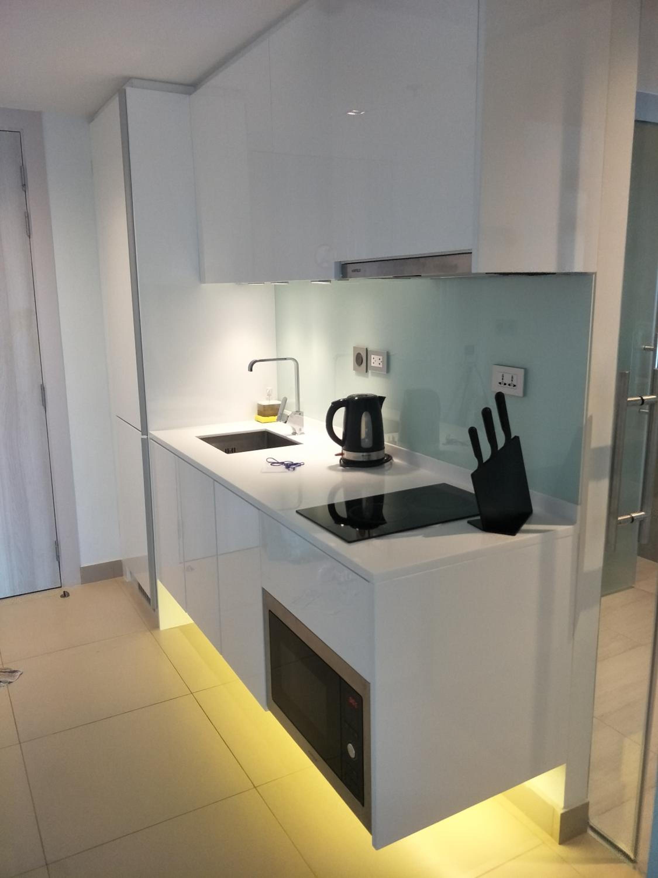 Apartment with Sea View - Photo 10