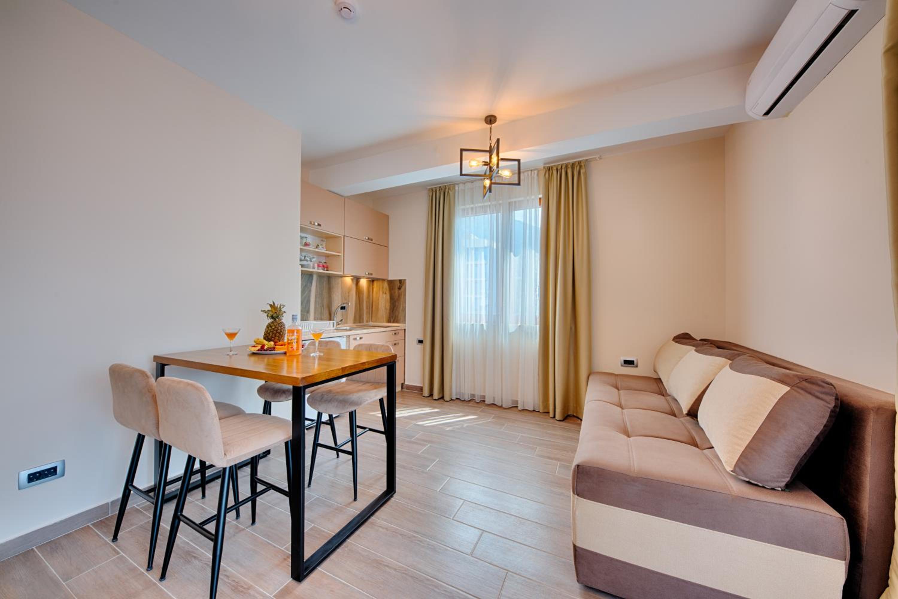 Superior Suite with Sea View - Photo 5