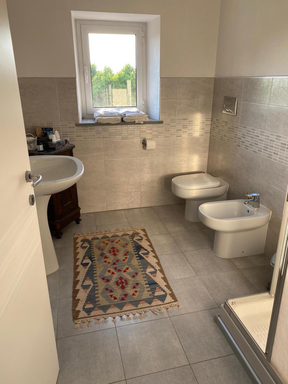 Double Room With Private External Bathroom photo 2