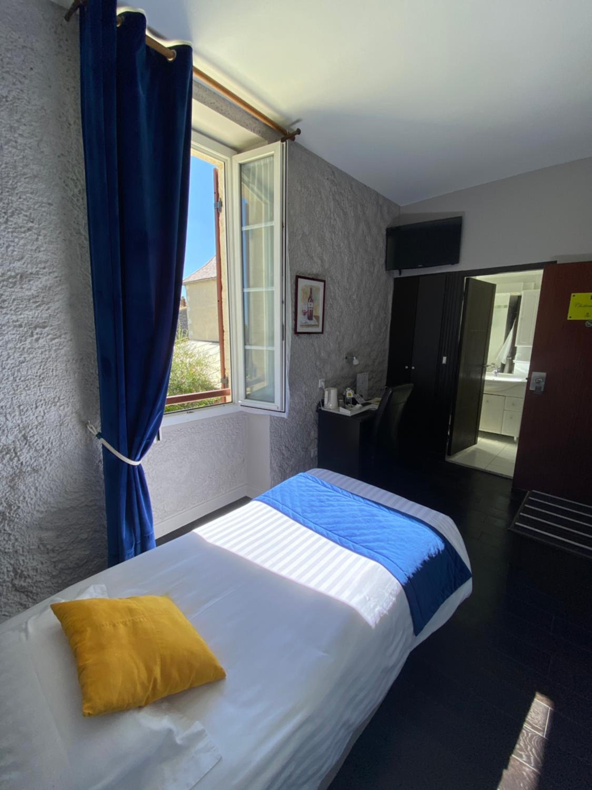 Single Room - Photo 3