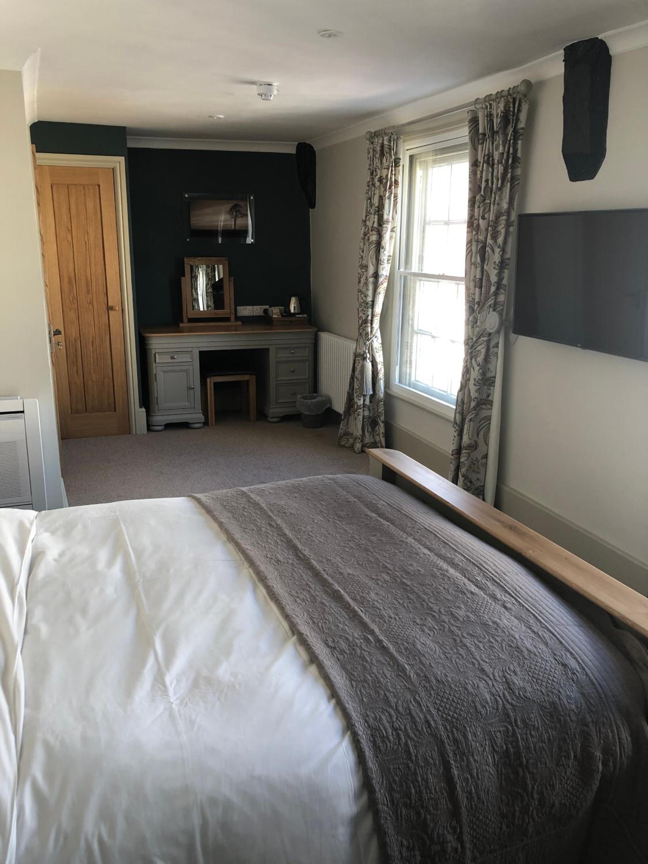 Superior King Room - Photo 2