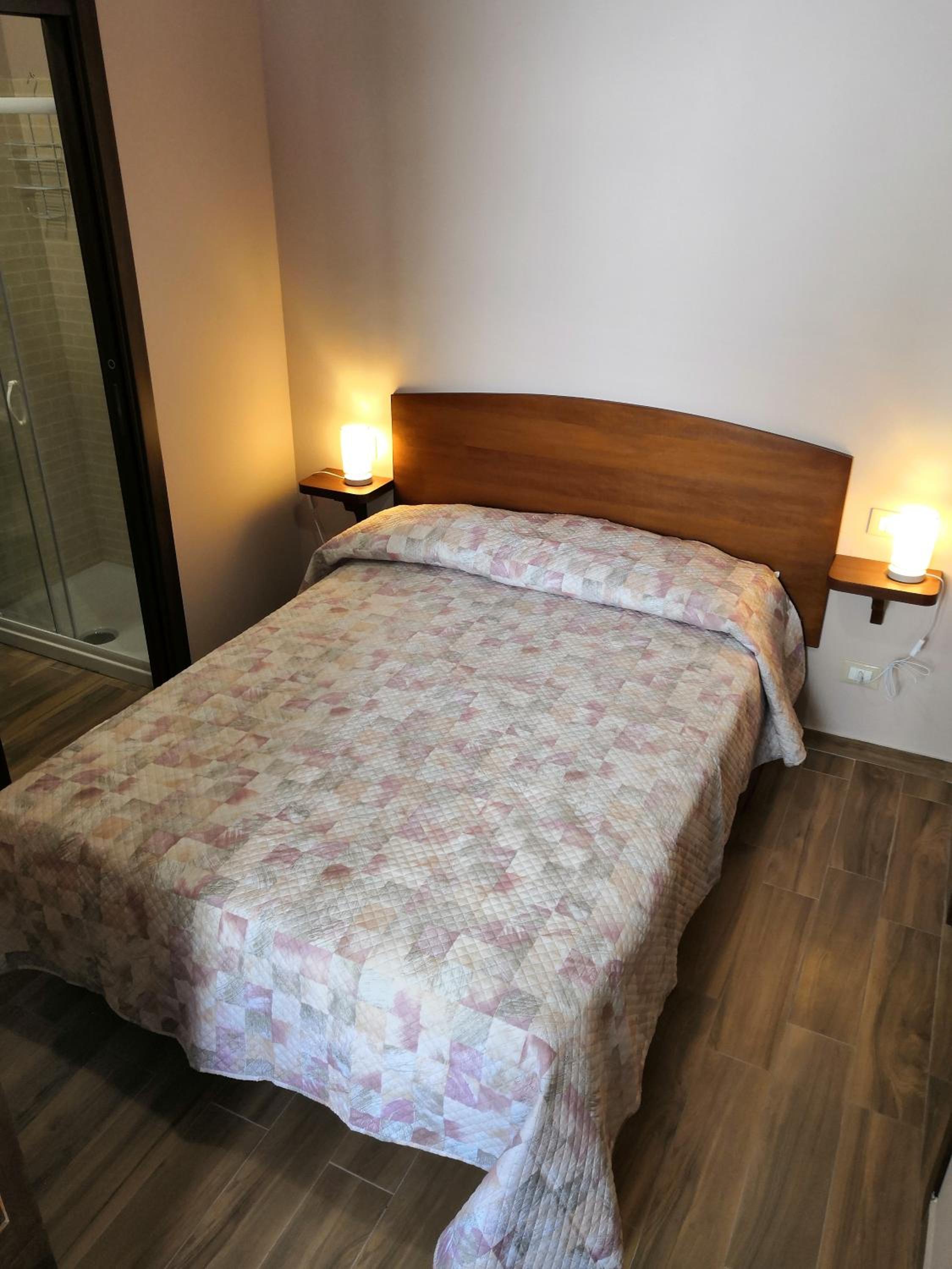 Double Room with Private Bathroom photo 1