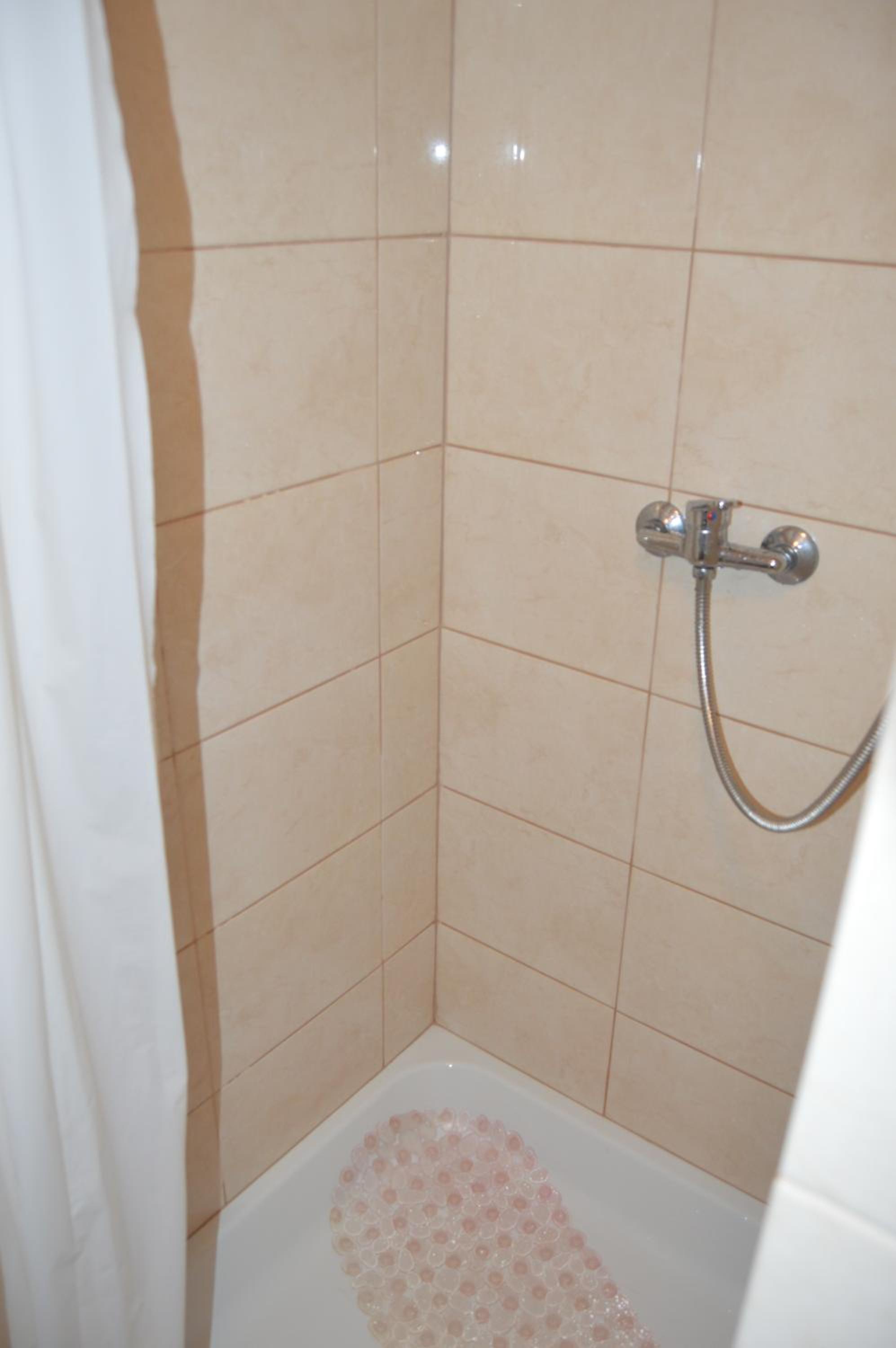Deluxe Double or Twin Room - Photo 3