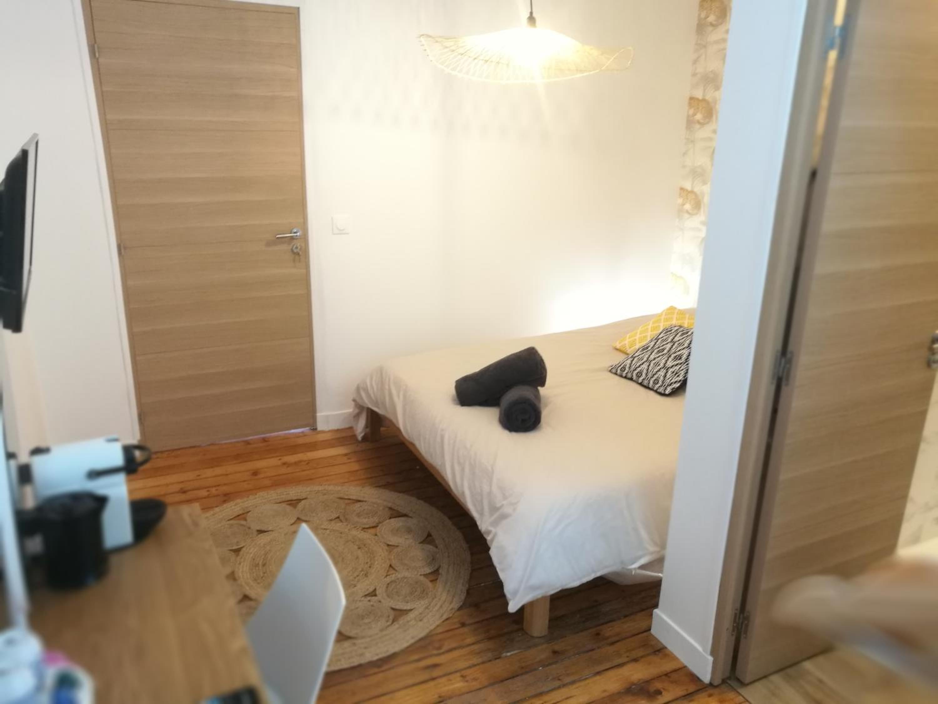 Deluxe King Room photo 1