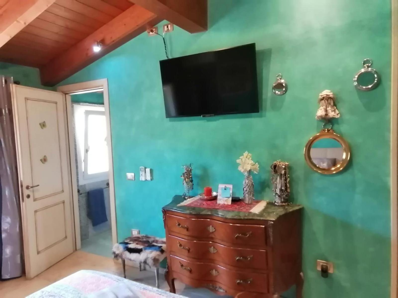 King Room with Mountain View photo 1