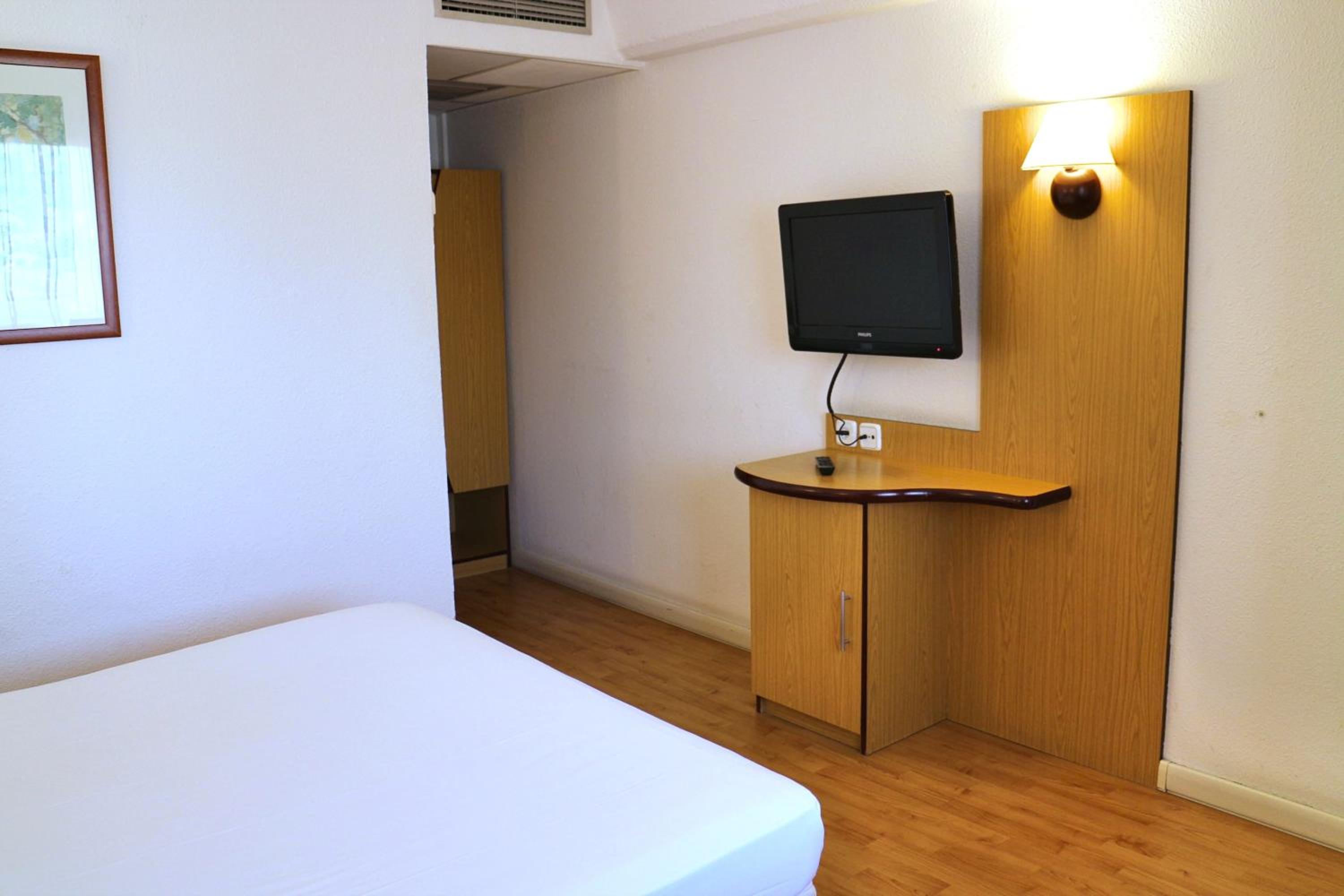 Double Room - Photo 6